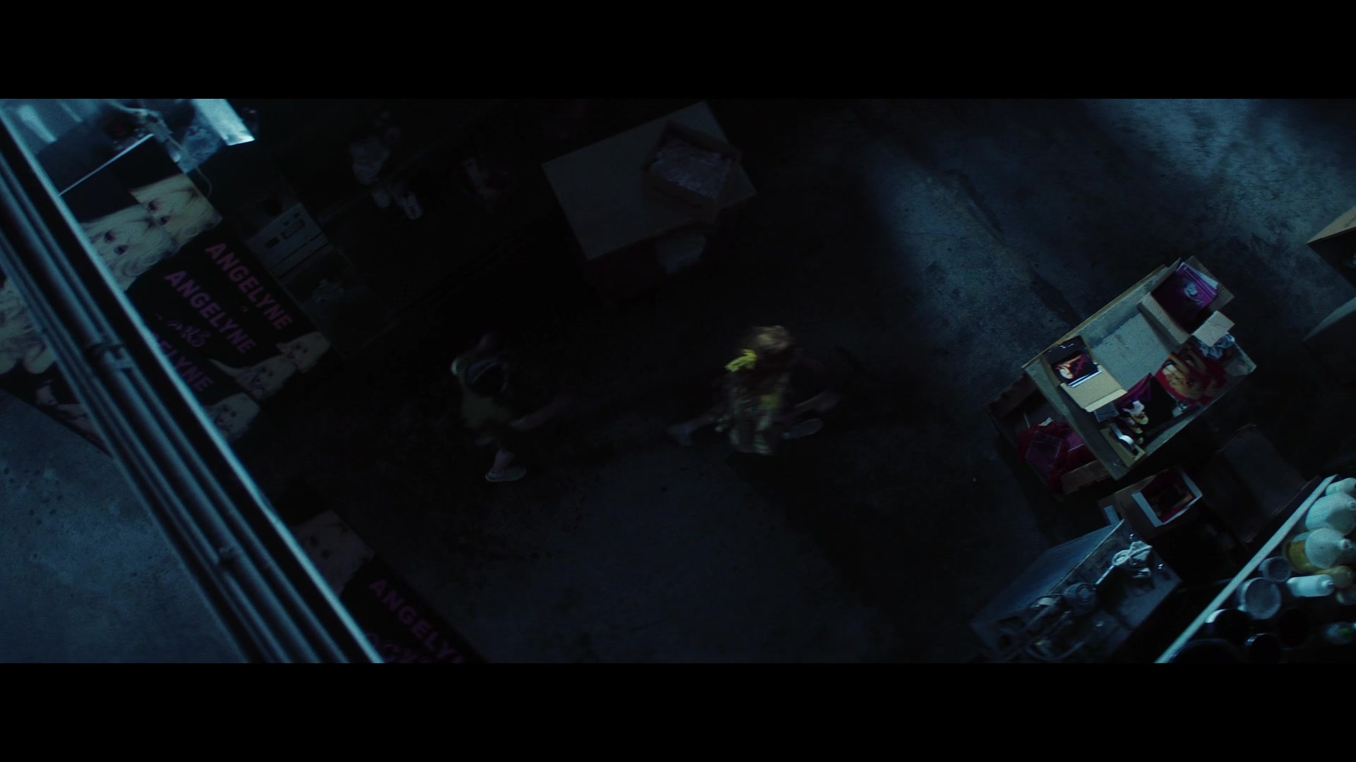 Angelyne_S01E05_Pink_Clouds_1080p_ERW_000116.jpg