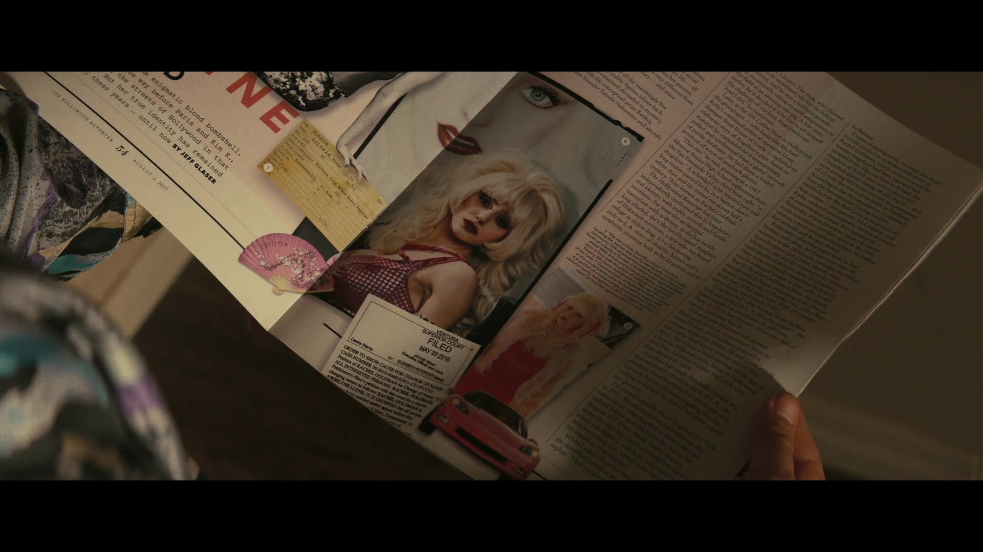 Angelyne_S01E05_Pink_Clouds_1080p_ERW_000327.jpg