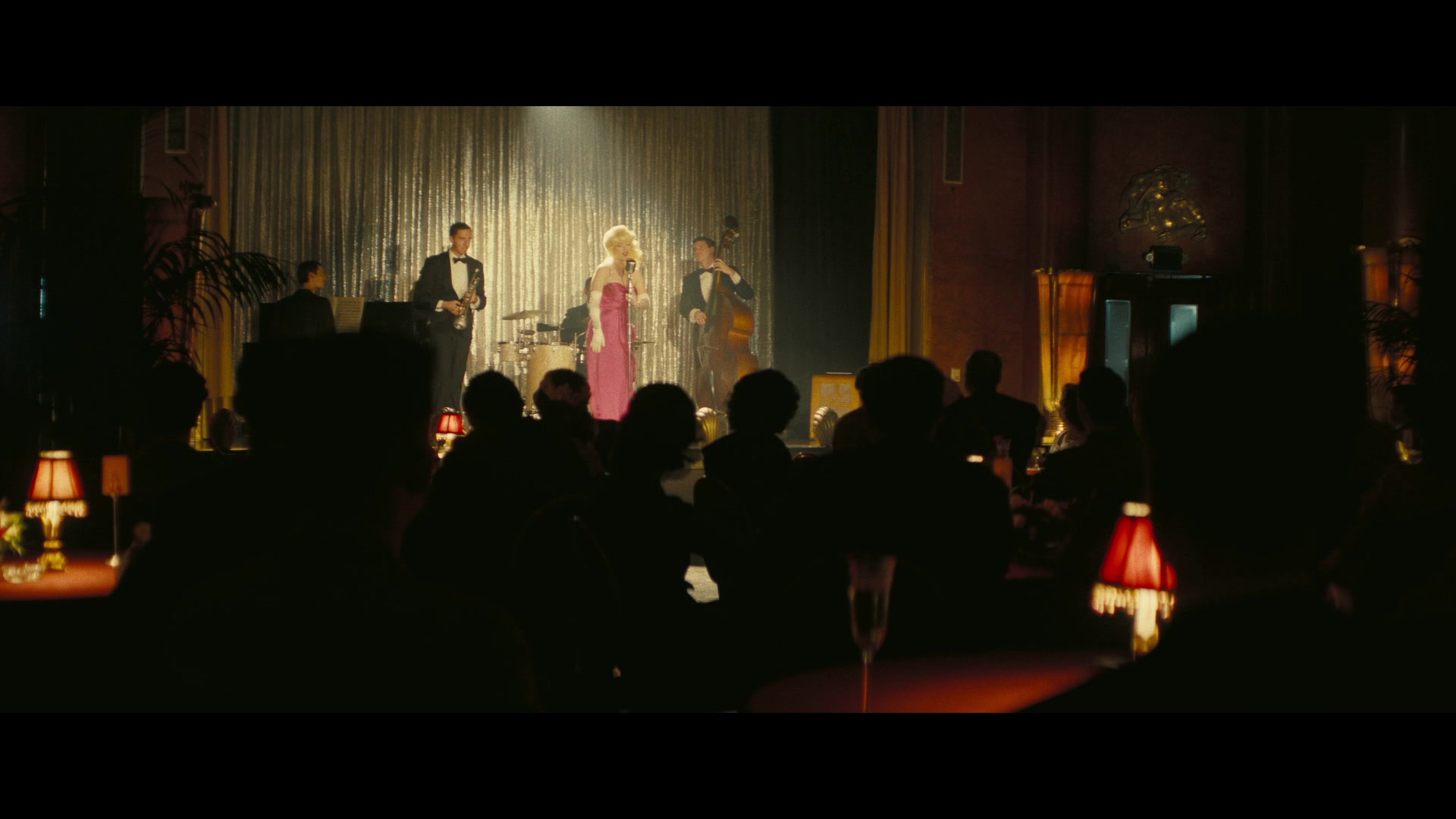 Angelyne_S01E05_Pink_Clouds_1080p_ERW_001321.jpg