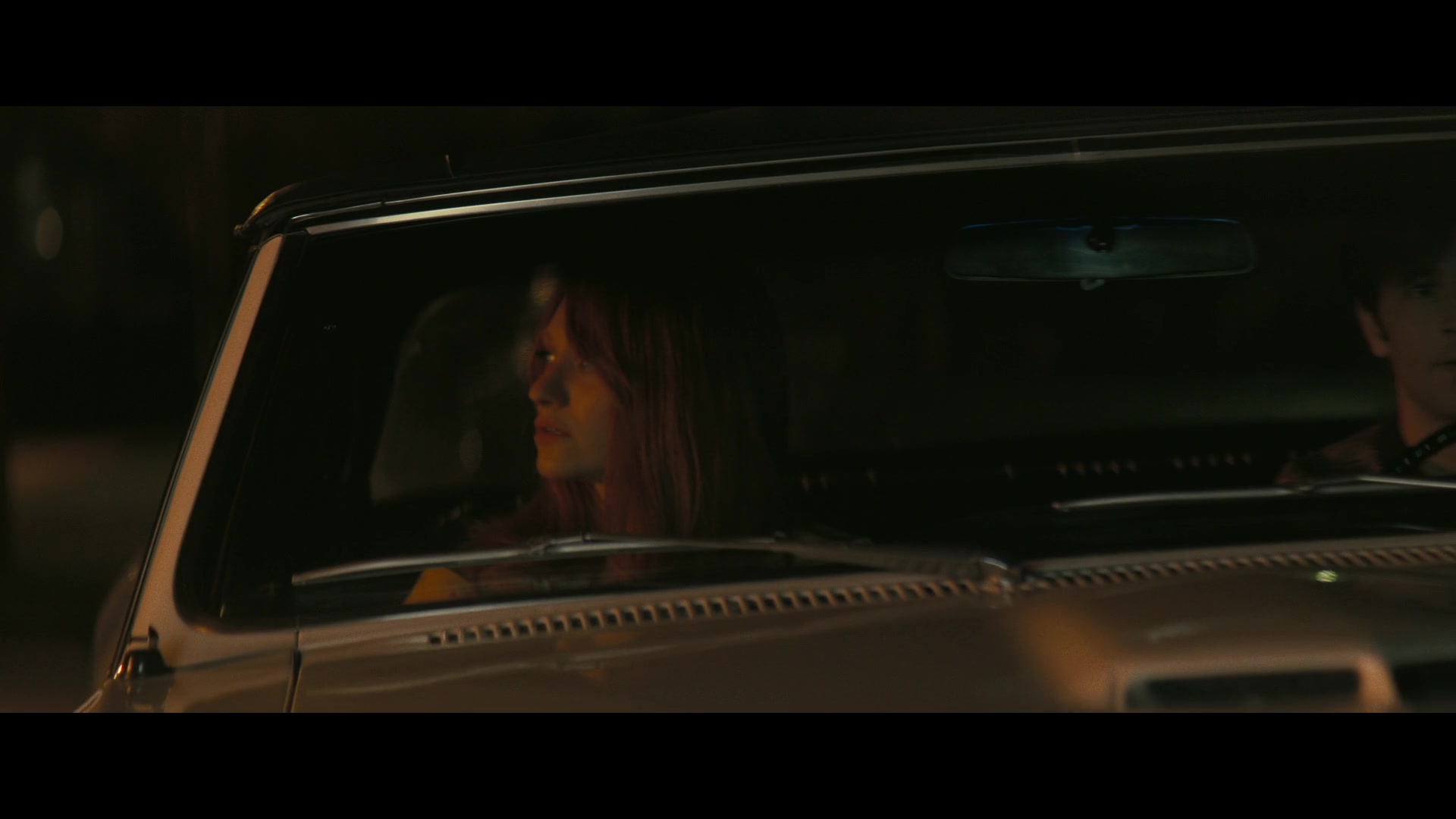 Angelyne_S01E05_Pink_Clouds_1080p_ERW_003520.jpg