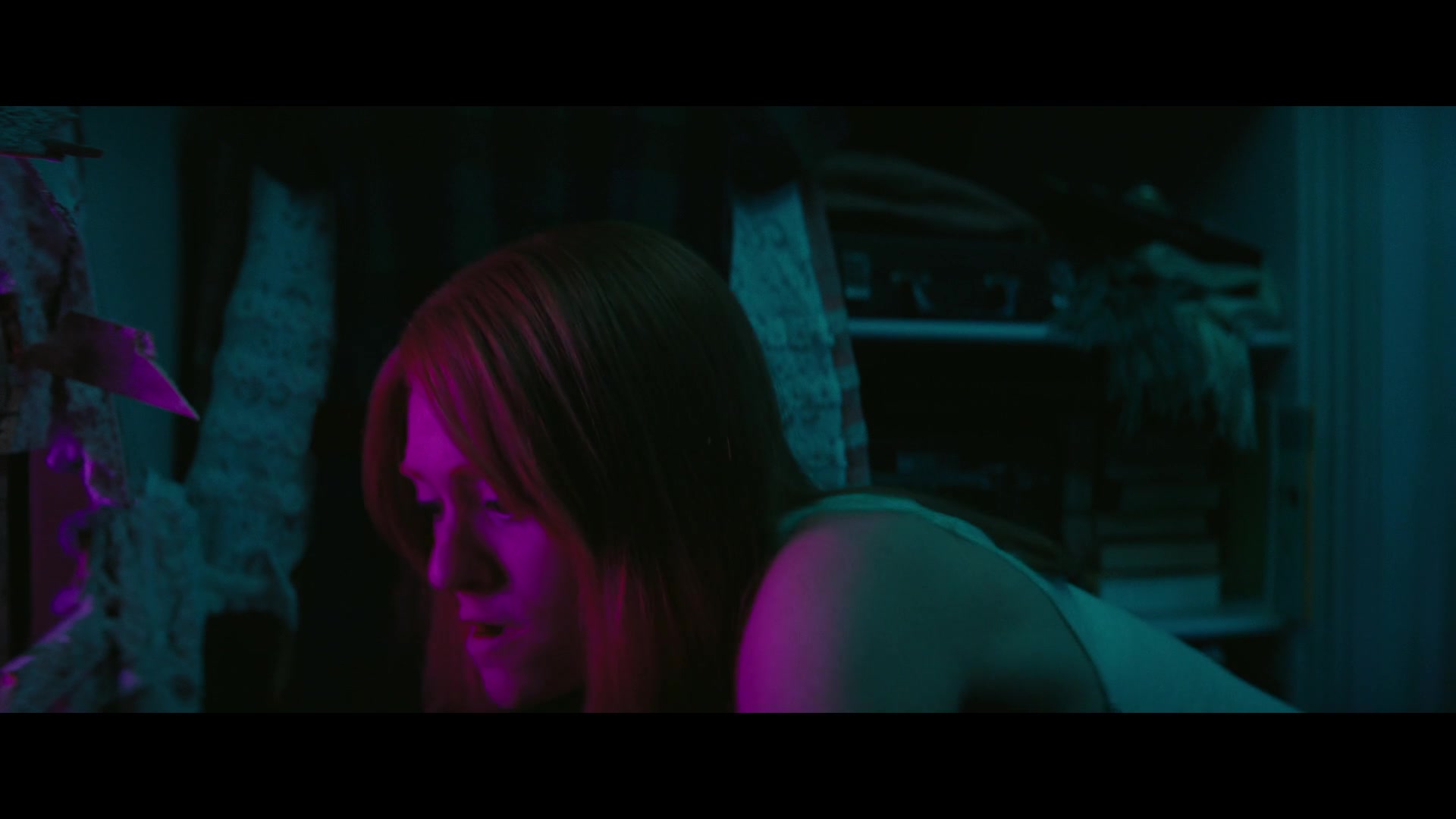 Angelyne_S01E05_Pink_Clouds_1080p_ERW_004081.jpg
