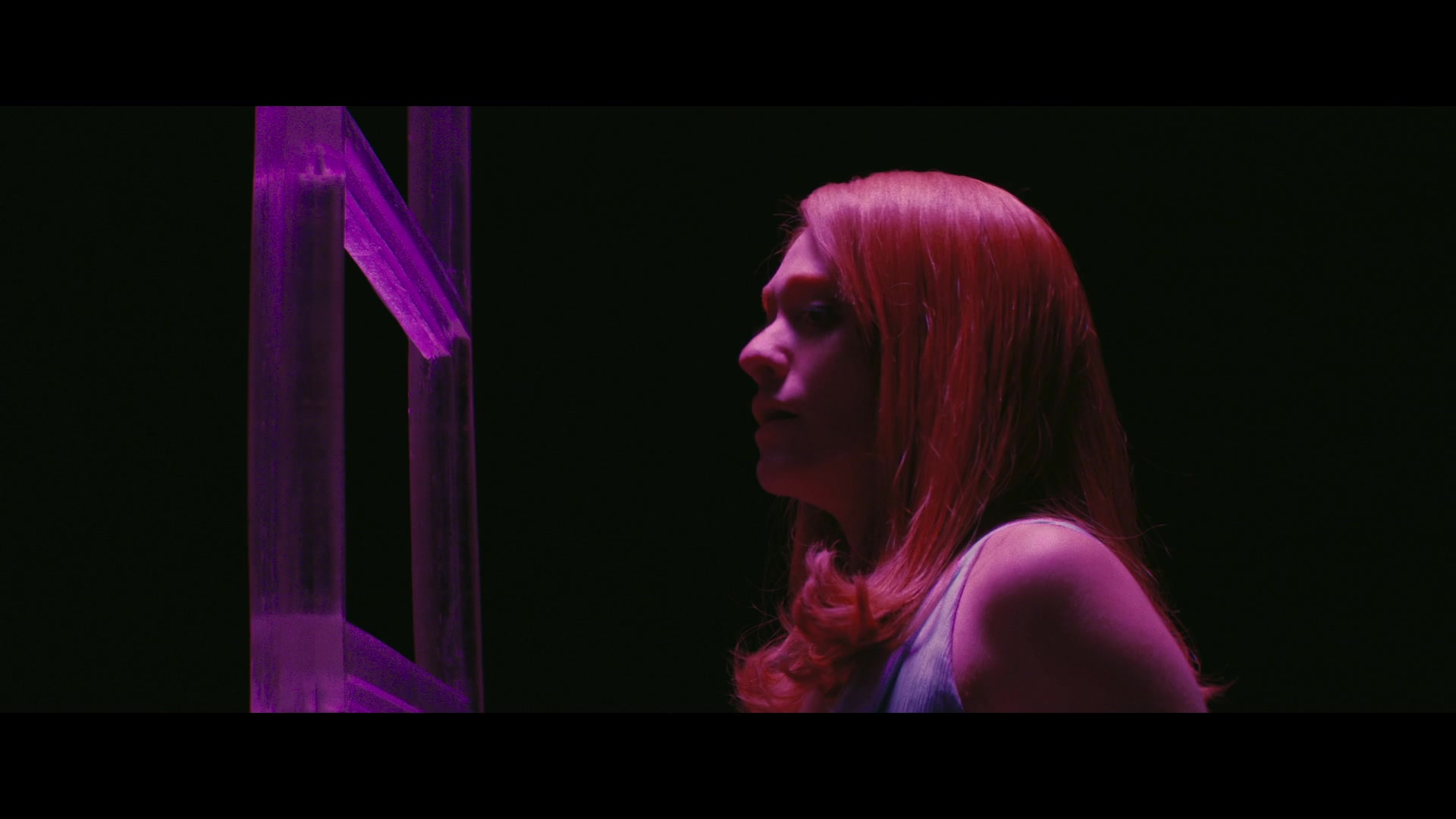 Angelyne_S01E05_Pink_Clouds_1080p_ERW_004158.jpg