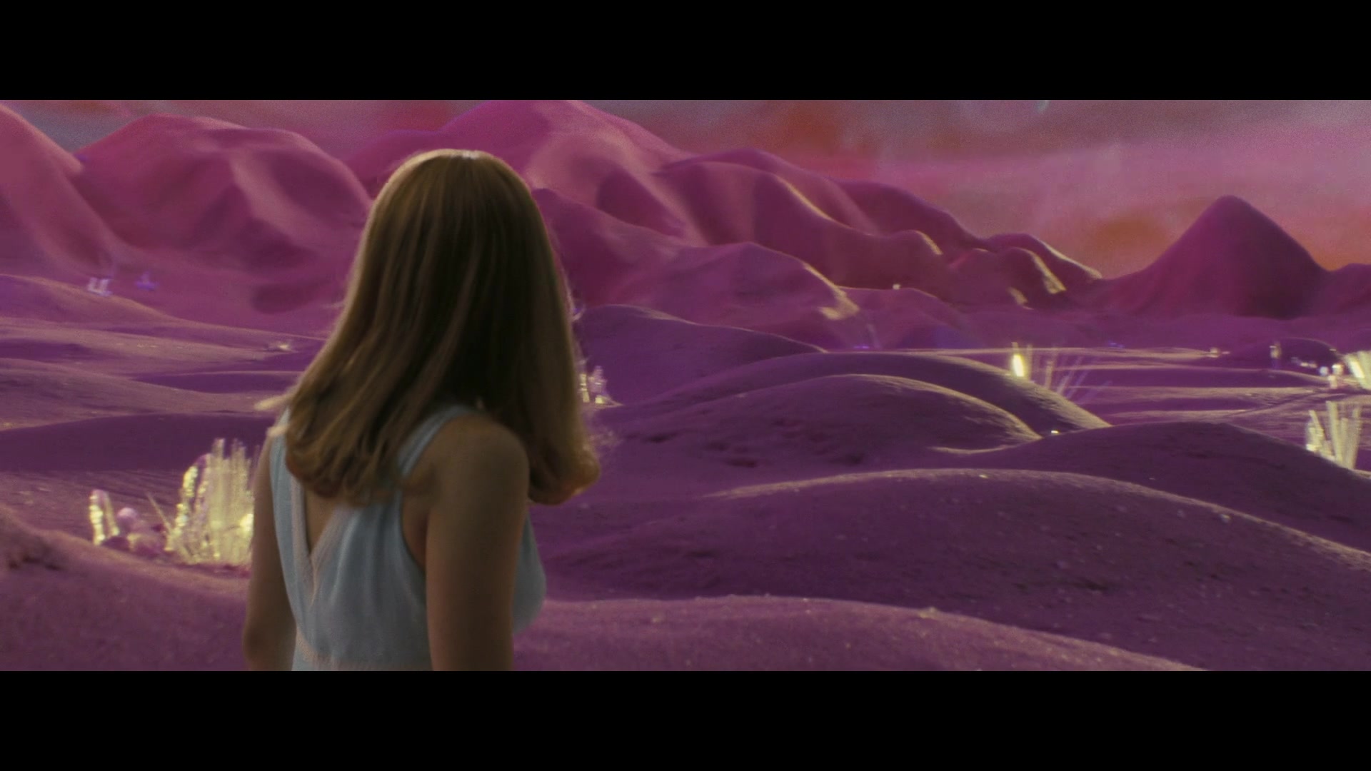 Angelyne_S01E05_Pink_Clouds_1080p_ERW_004239.jpg