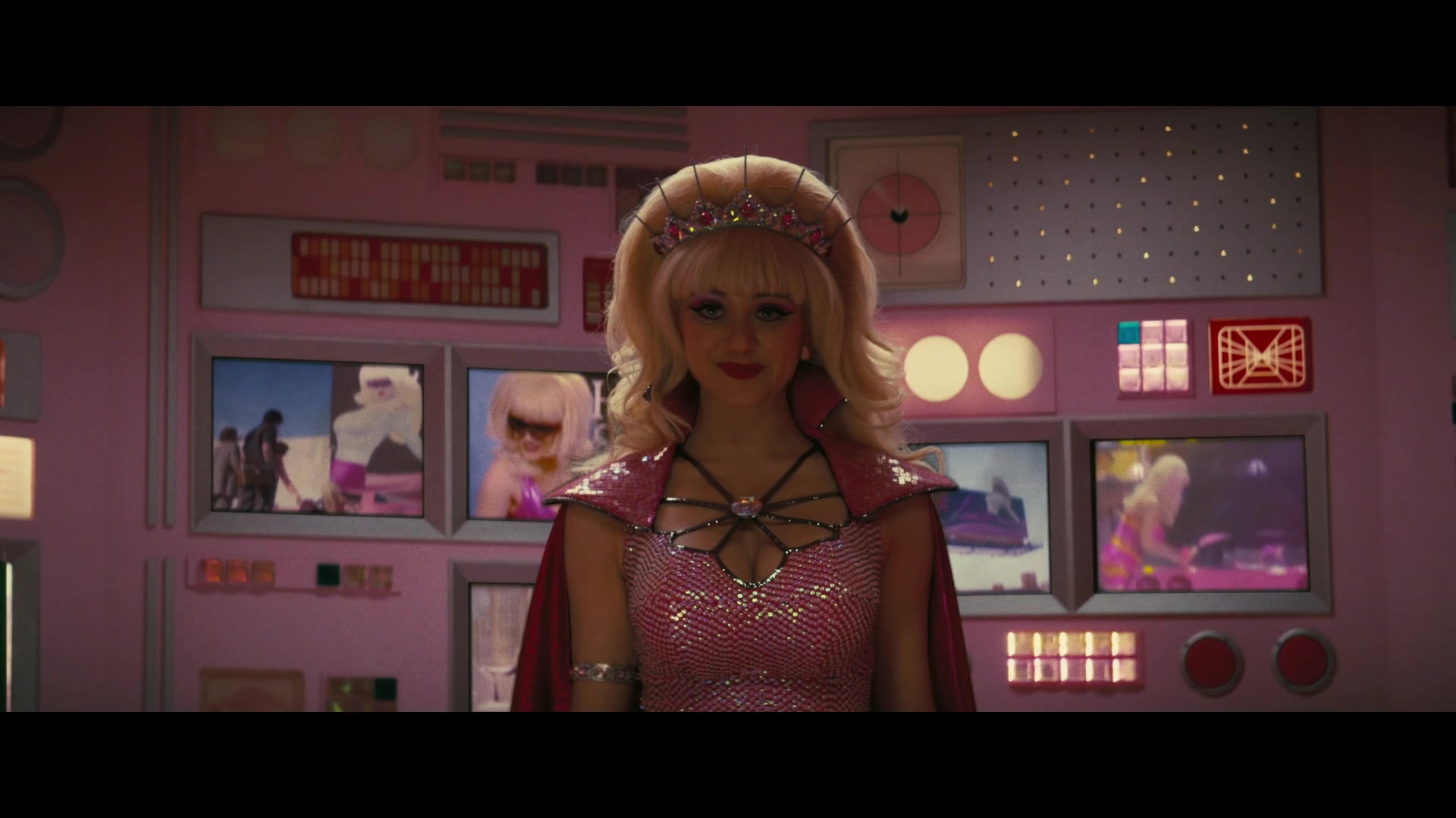 Angelyne_S01E05_Pink_Clouds_1080p_ERW_004505.jpg