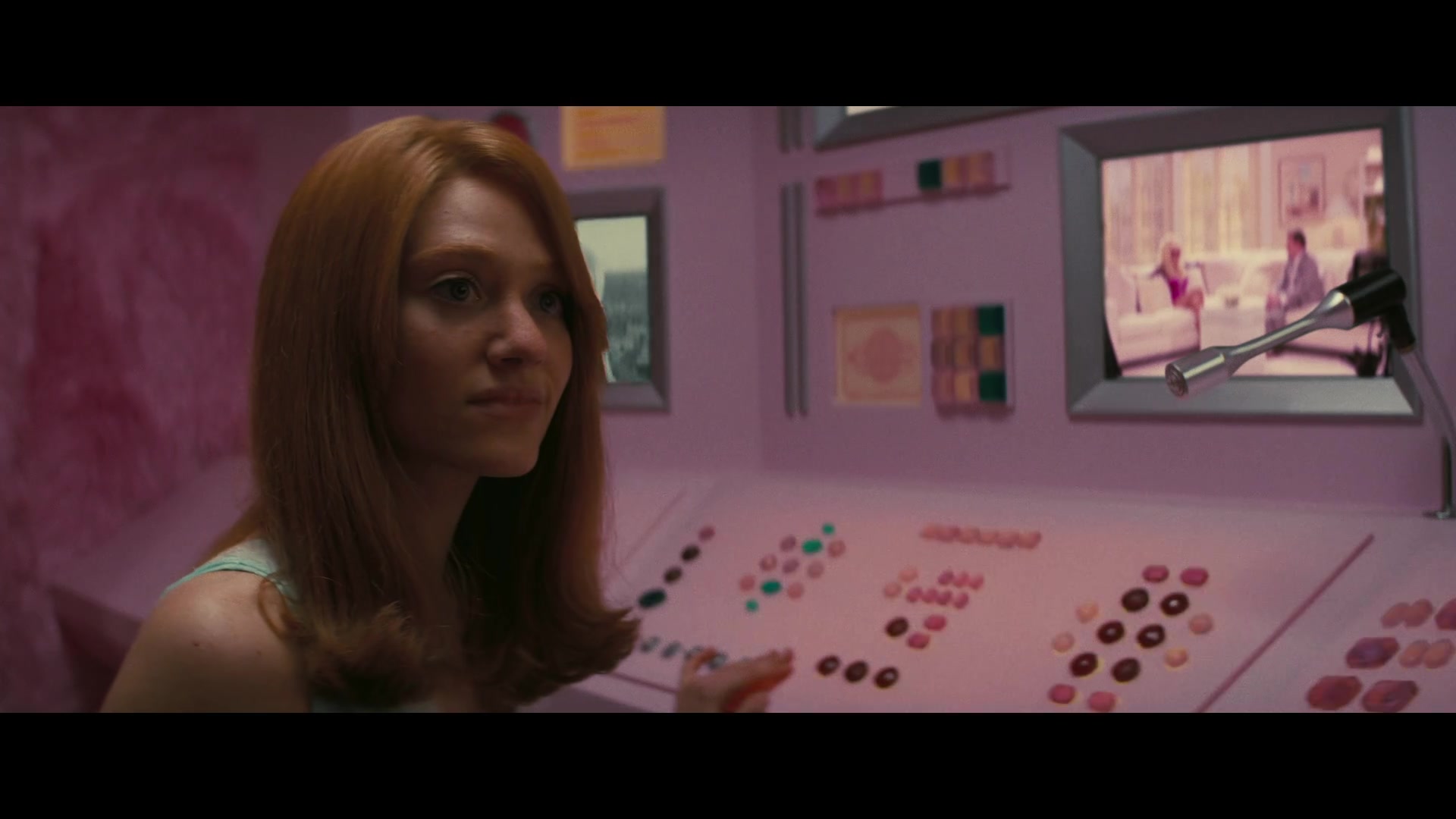 Angelyne_S01E05_Pink_Clouds_1080p_ERW_004733.jpg