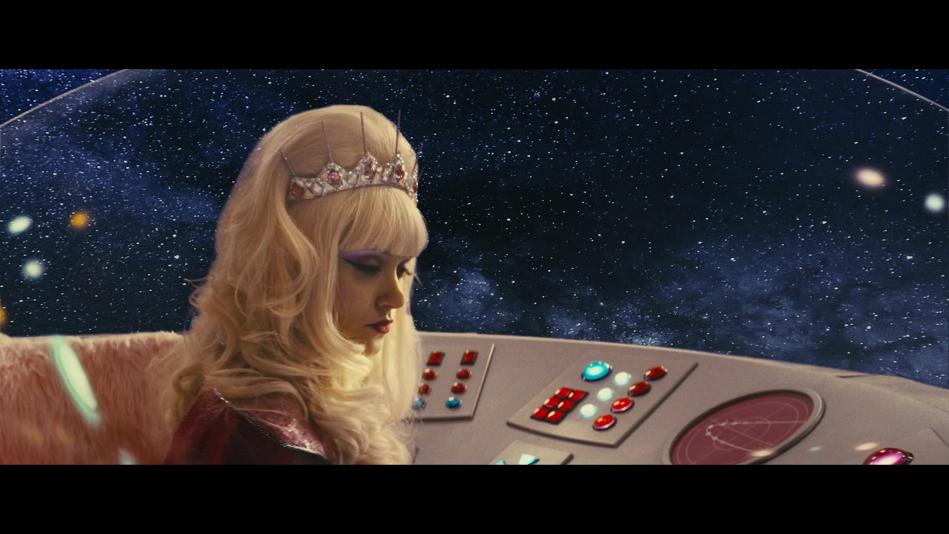 Angelyne_S01E05_Pink_Clouds_1080p_ERW_004804.jpg