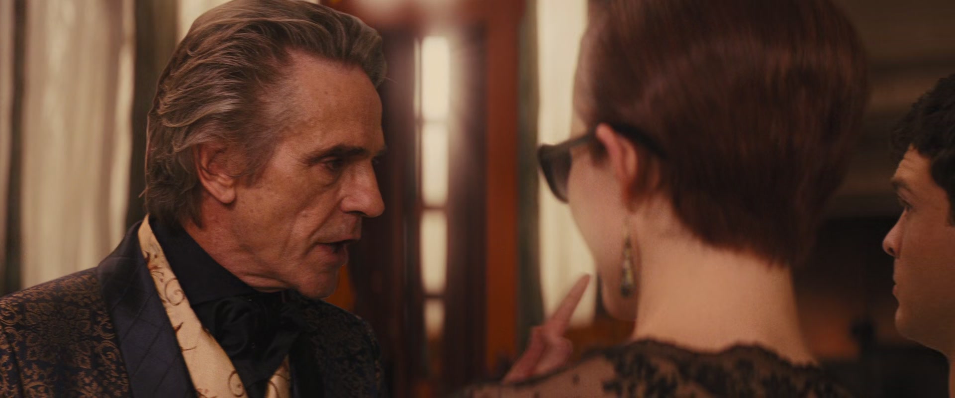 Beautiful_Creatures_2013_1080p_BluRay_ERW_007846.jpg