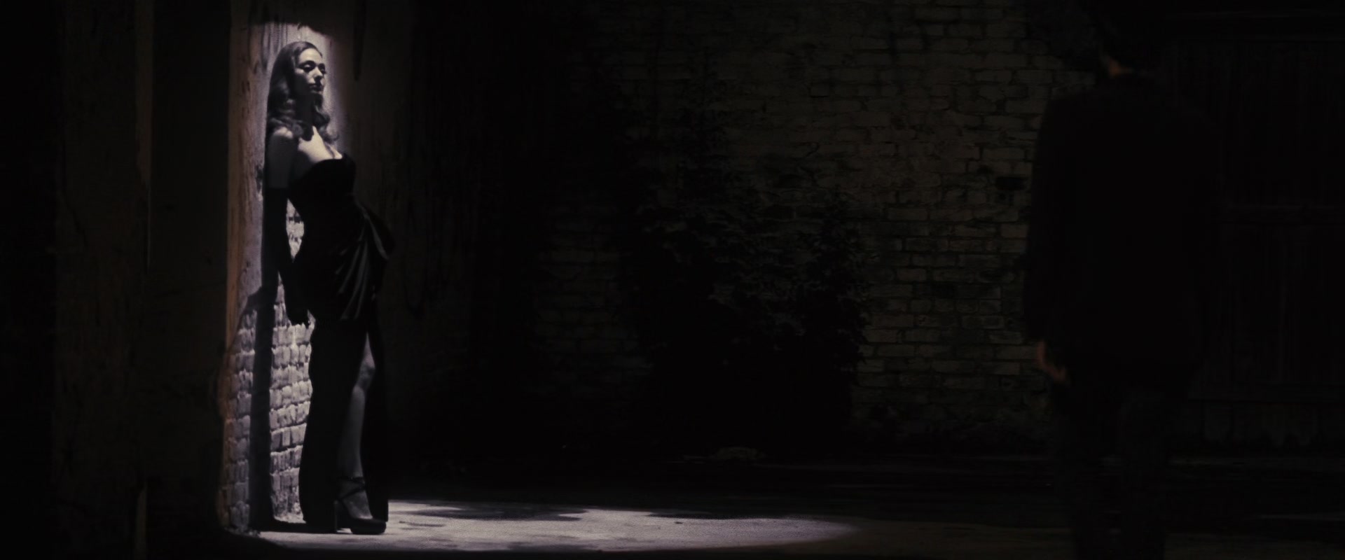 Beautiful_Creatures_2013_1080p_BluRay_ERW_009330.jpg