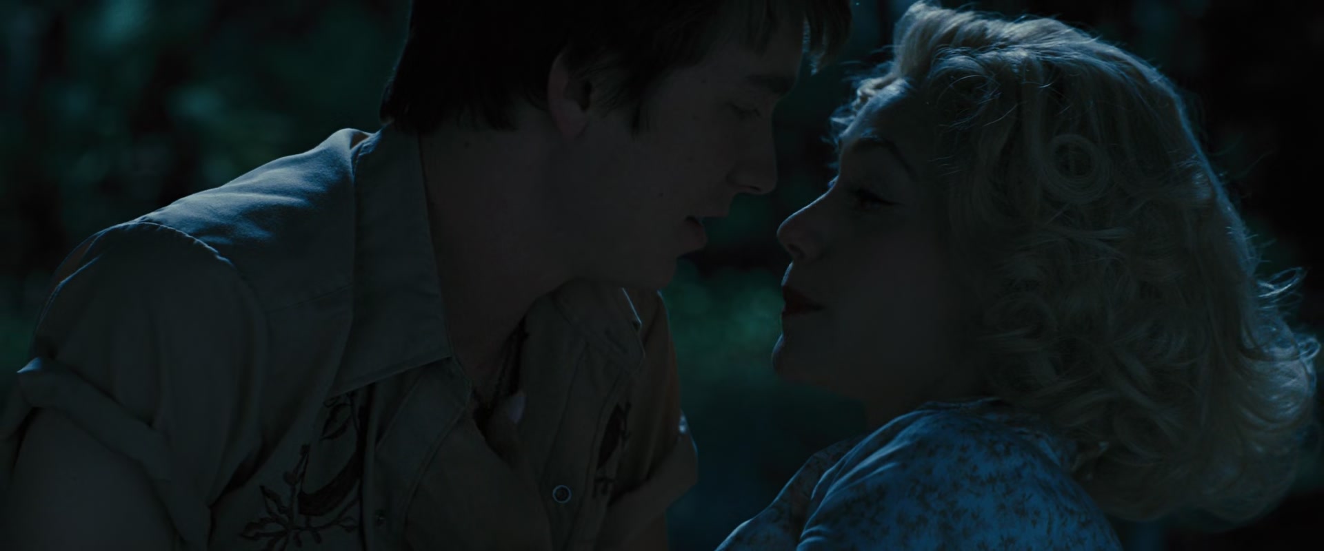 Beautiful_Creatures_2013_1080p_BluRay_ERW_013840.jpg