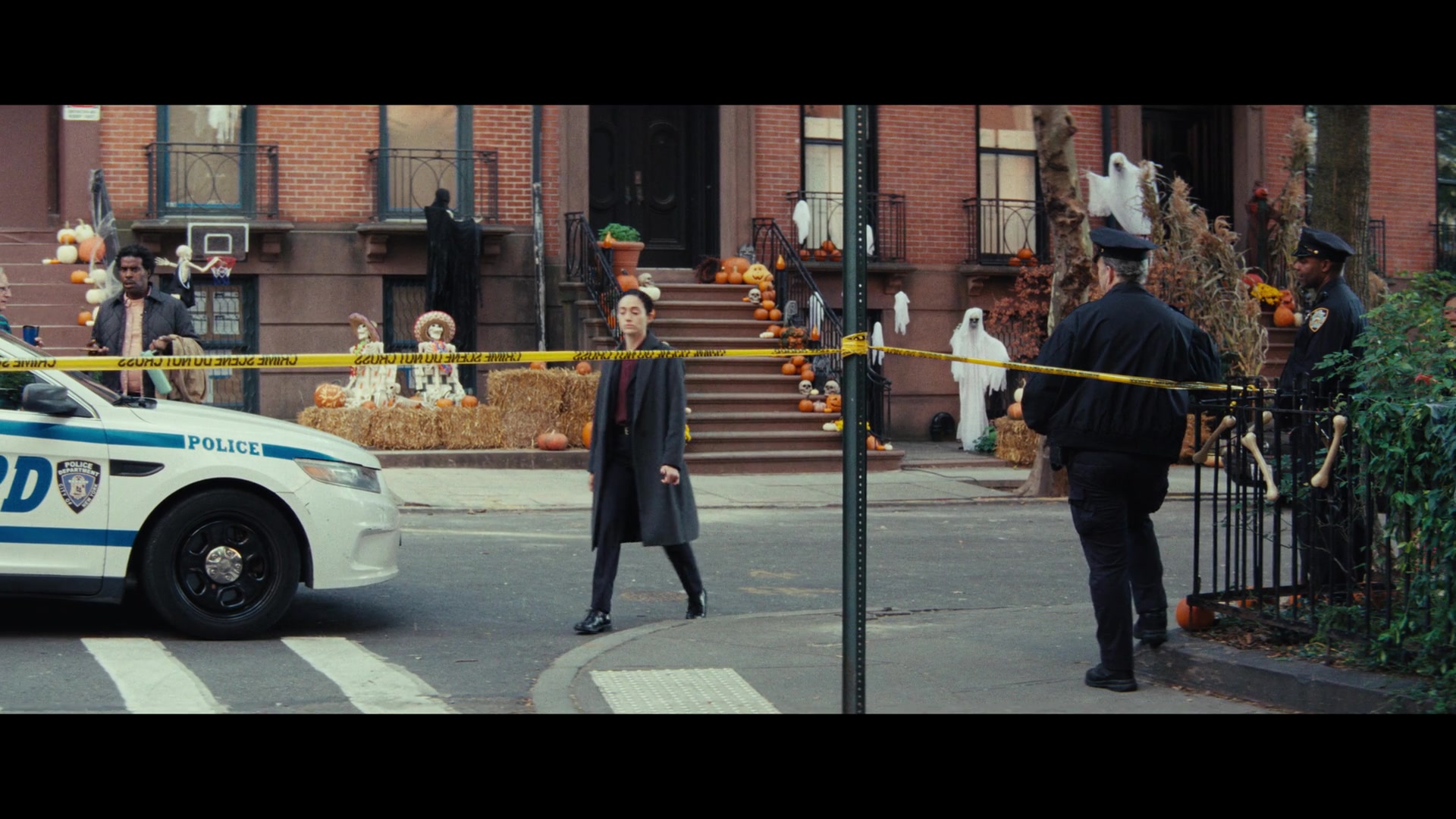 Furious_S01E01_The_Gorgon_1080p_ERW_001171.jpg