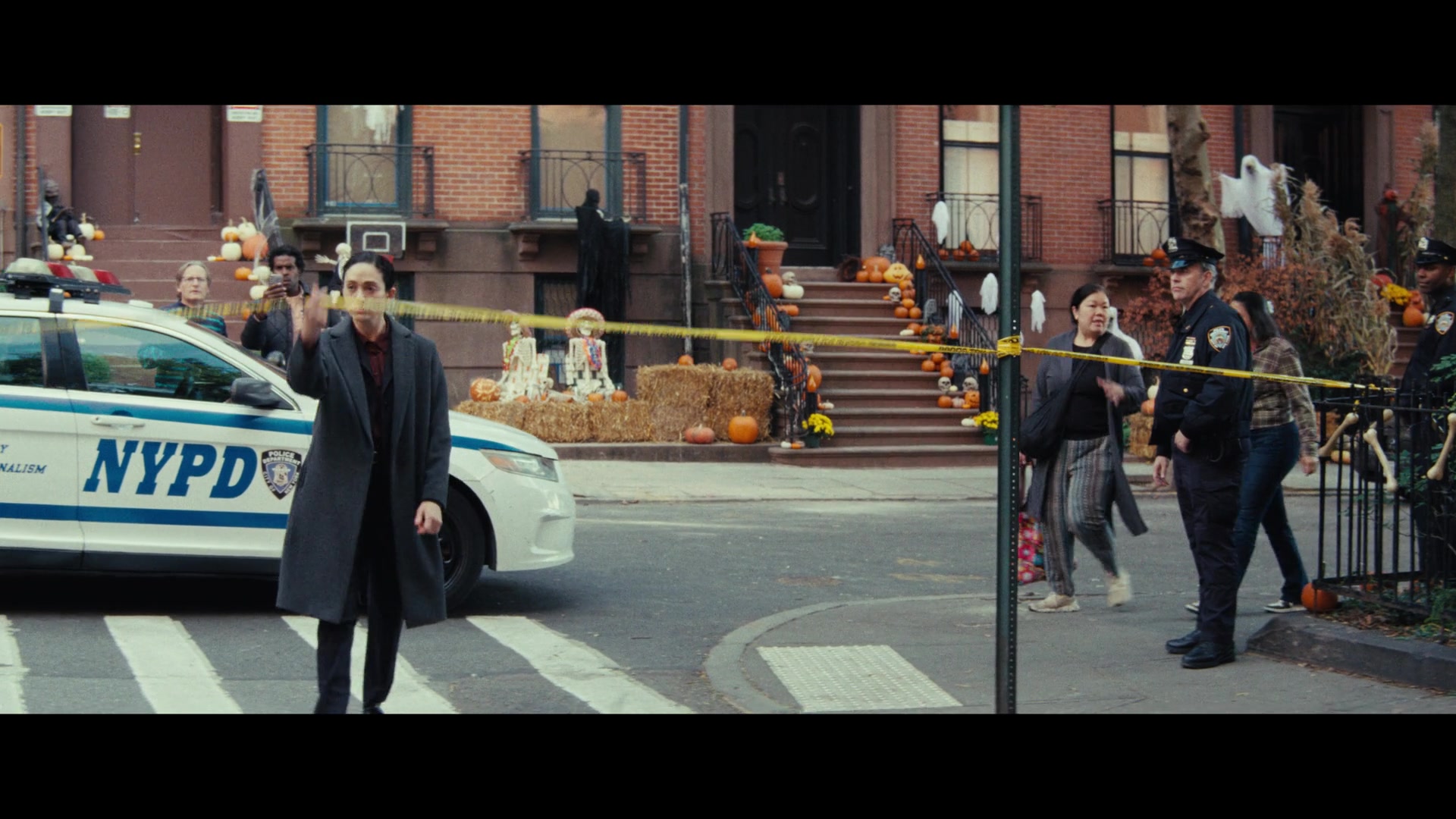 Furious_S01E01_The_Gorgon_1080p_ERW_001178.jpg