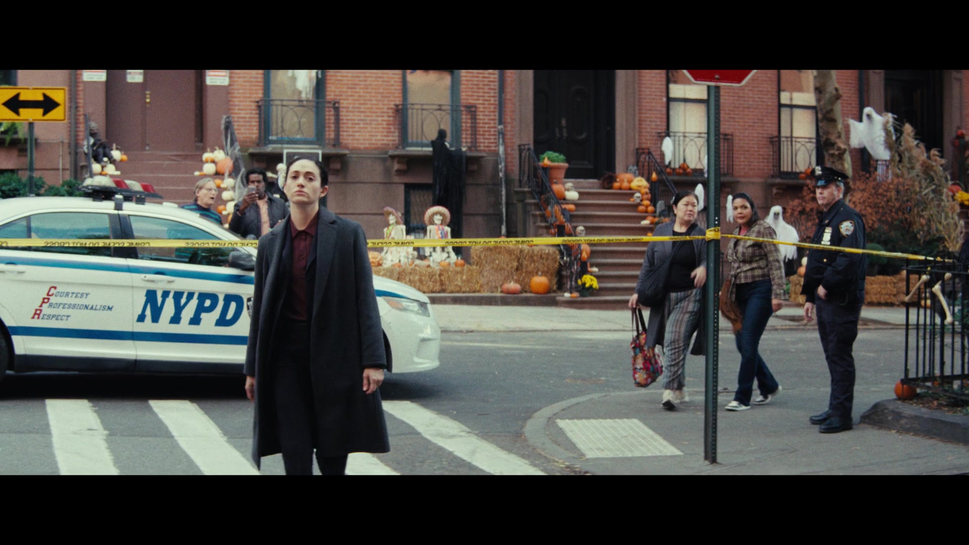 Furious_S01E01_The_Gorgon_1080p_ERW_001181.jpg