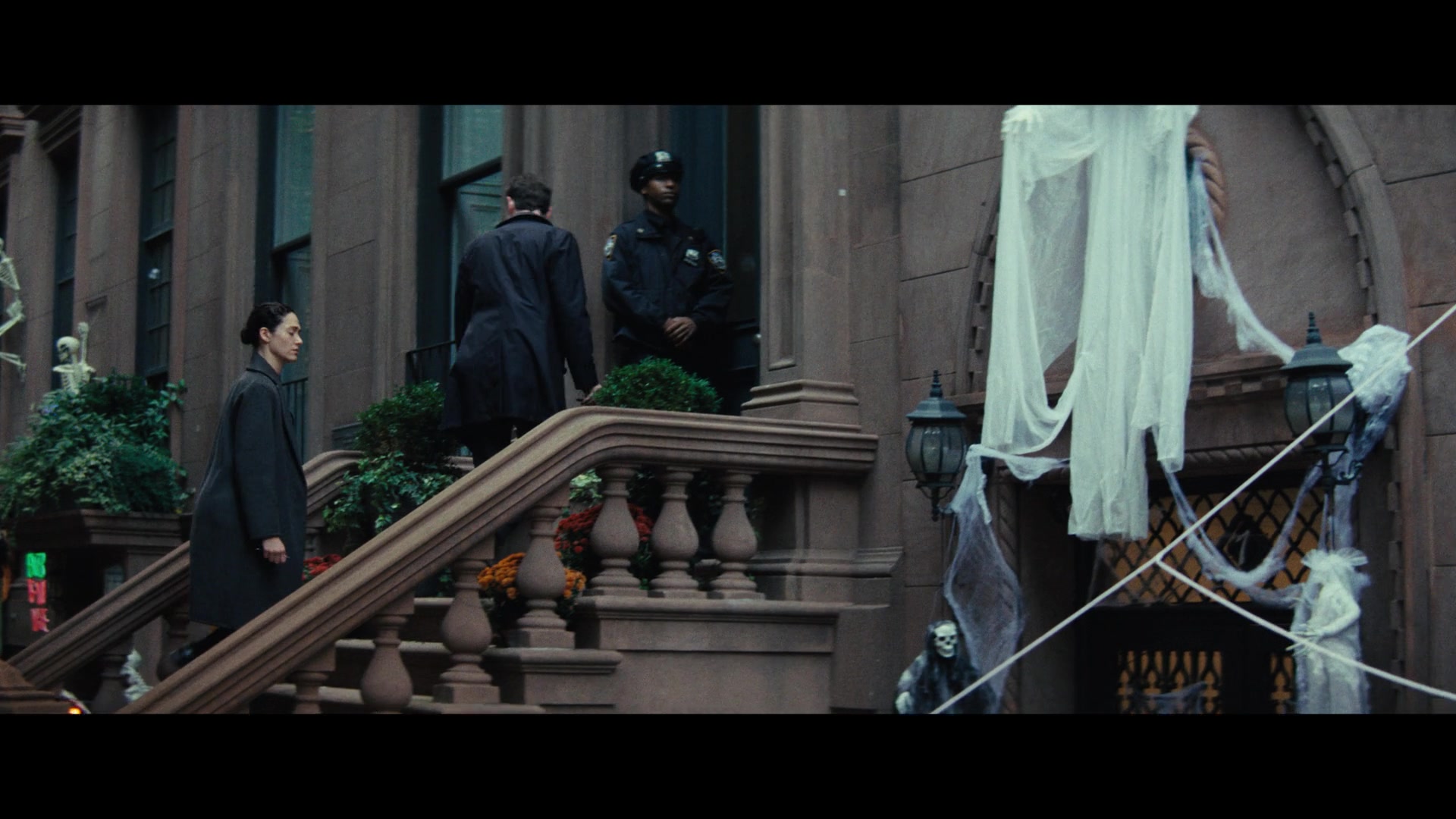 Furious_S01E01_The_Gorgon_1080p_ERW_001330.jpg