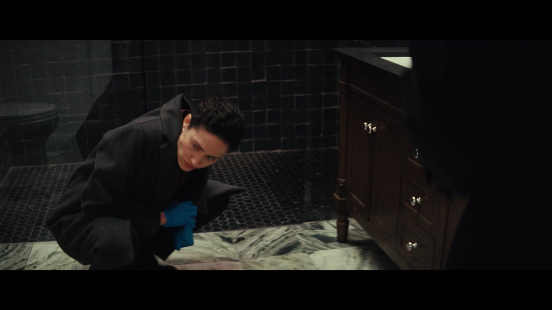 Furious_S01E01_The_Gorgon_1080p_ERW_001586.jpg