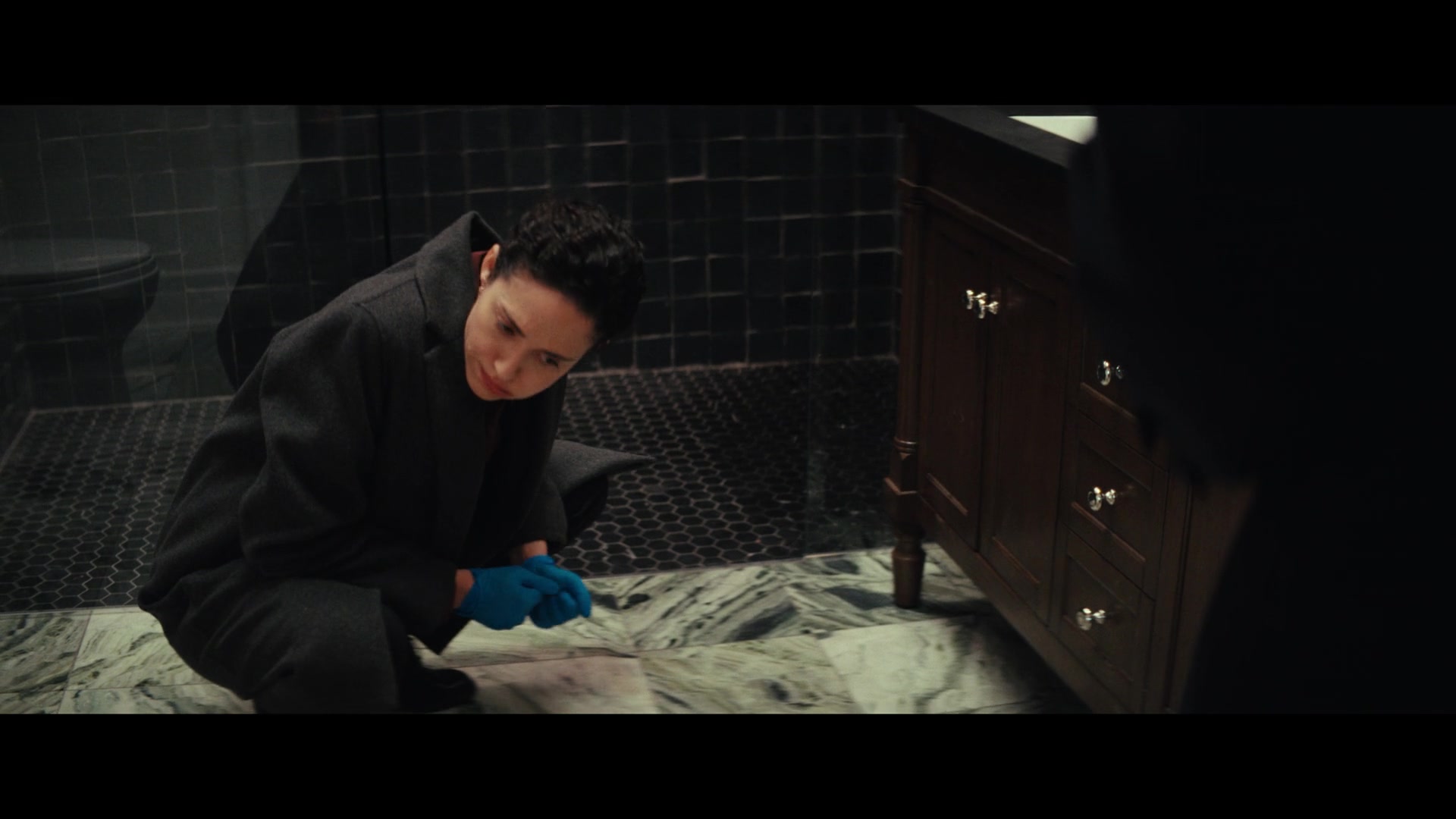 Furious_S01E01_The_Gorgon_1080p_ERW_001588.jpg