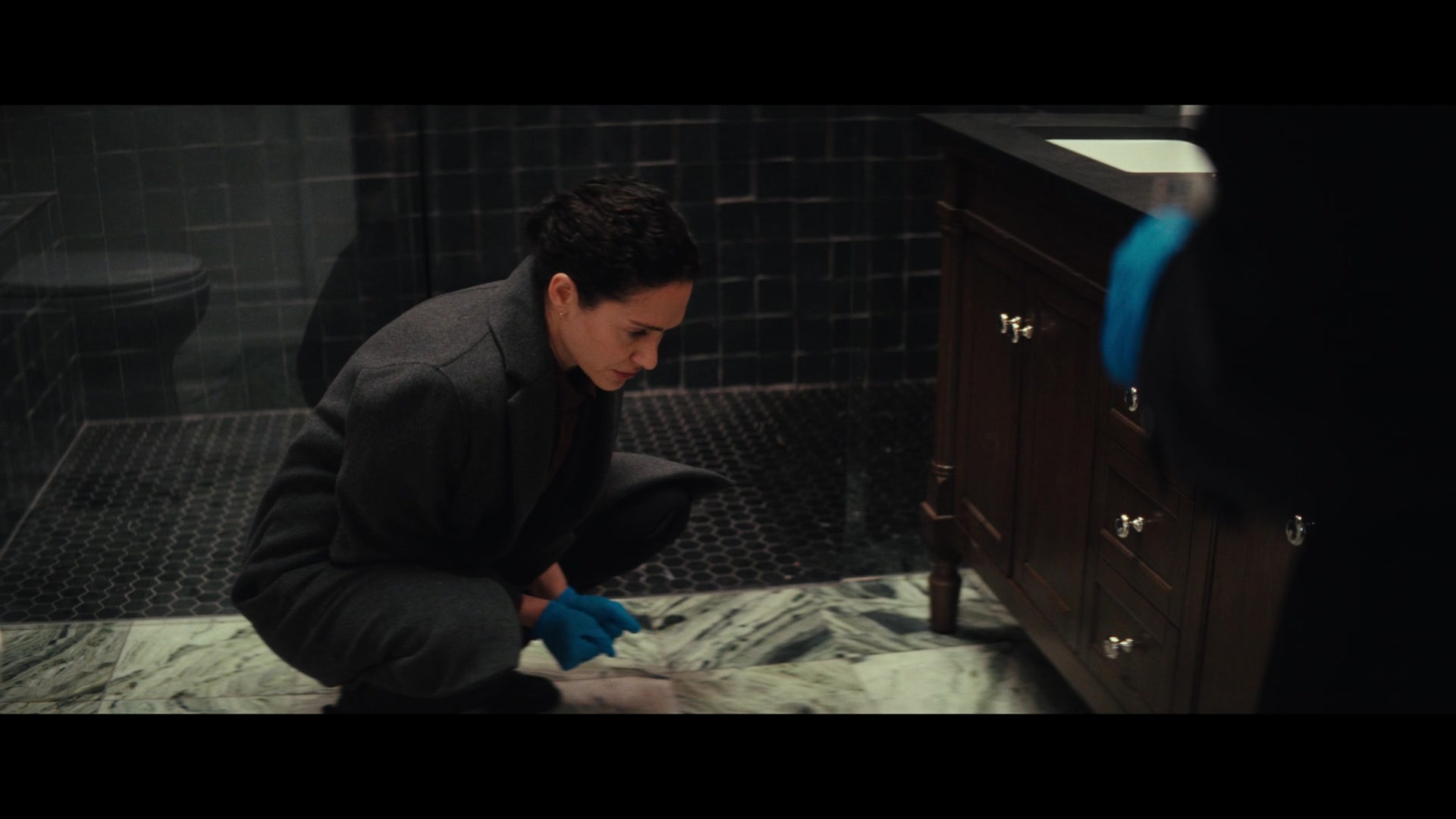 Furious_S01E01_The_Gorgon_1080p_ERW_001607.jpg