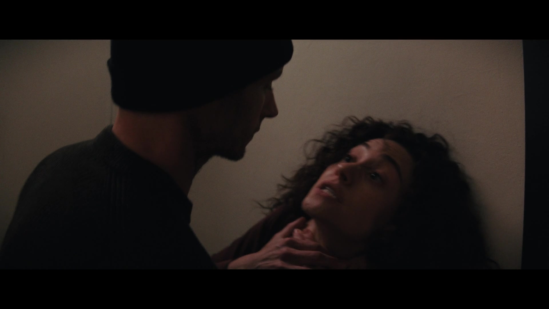 Furious_S01E01_The_Gorgon_1080p_ERW_002416.jpg