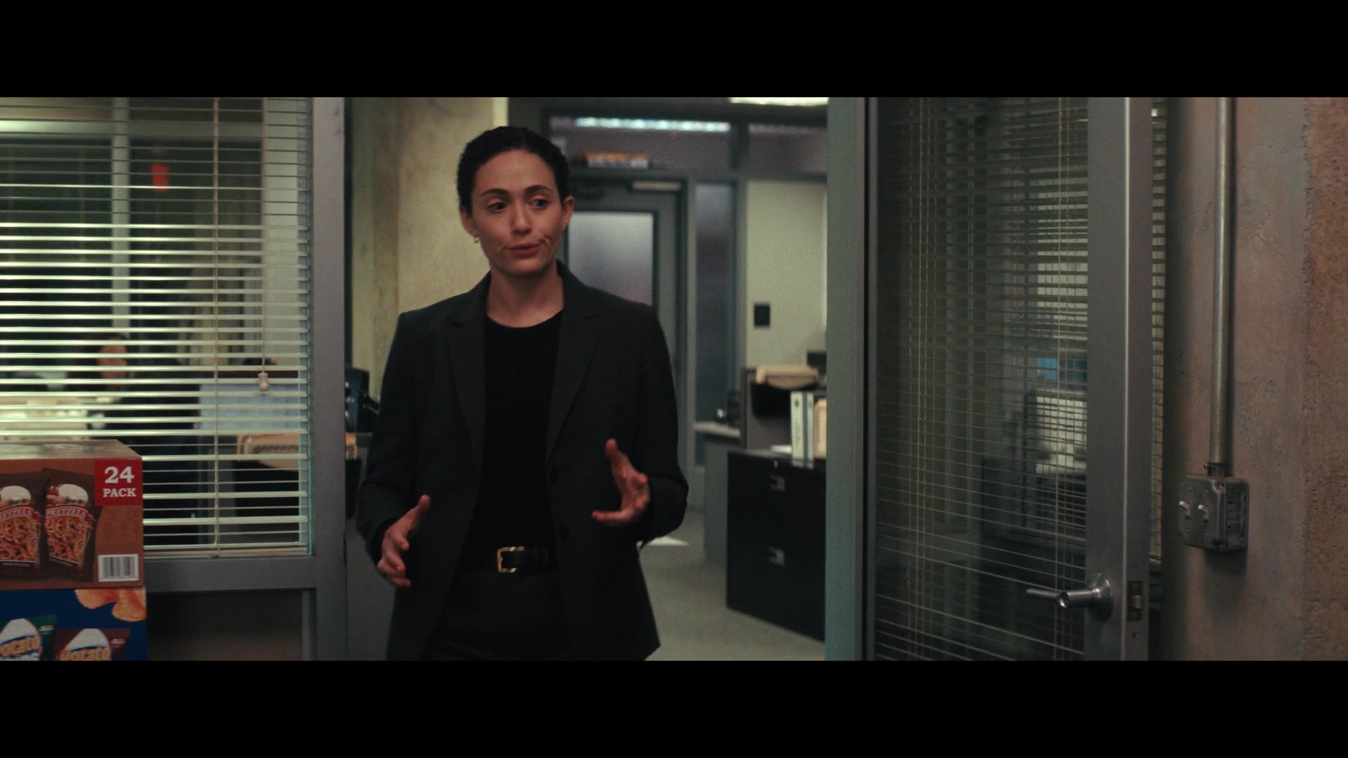 Furious_S01E01_The_Gorgon_1080p_ERW_003240.jpg