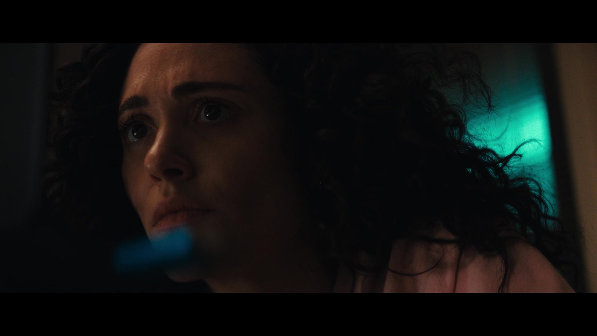Furious_S01E01_The_Gorgon_1080p_ERW_006387.jpg