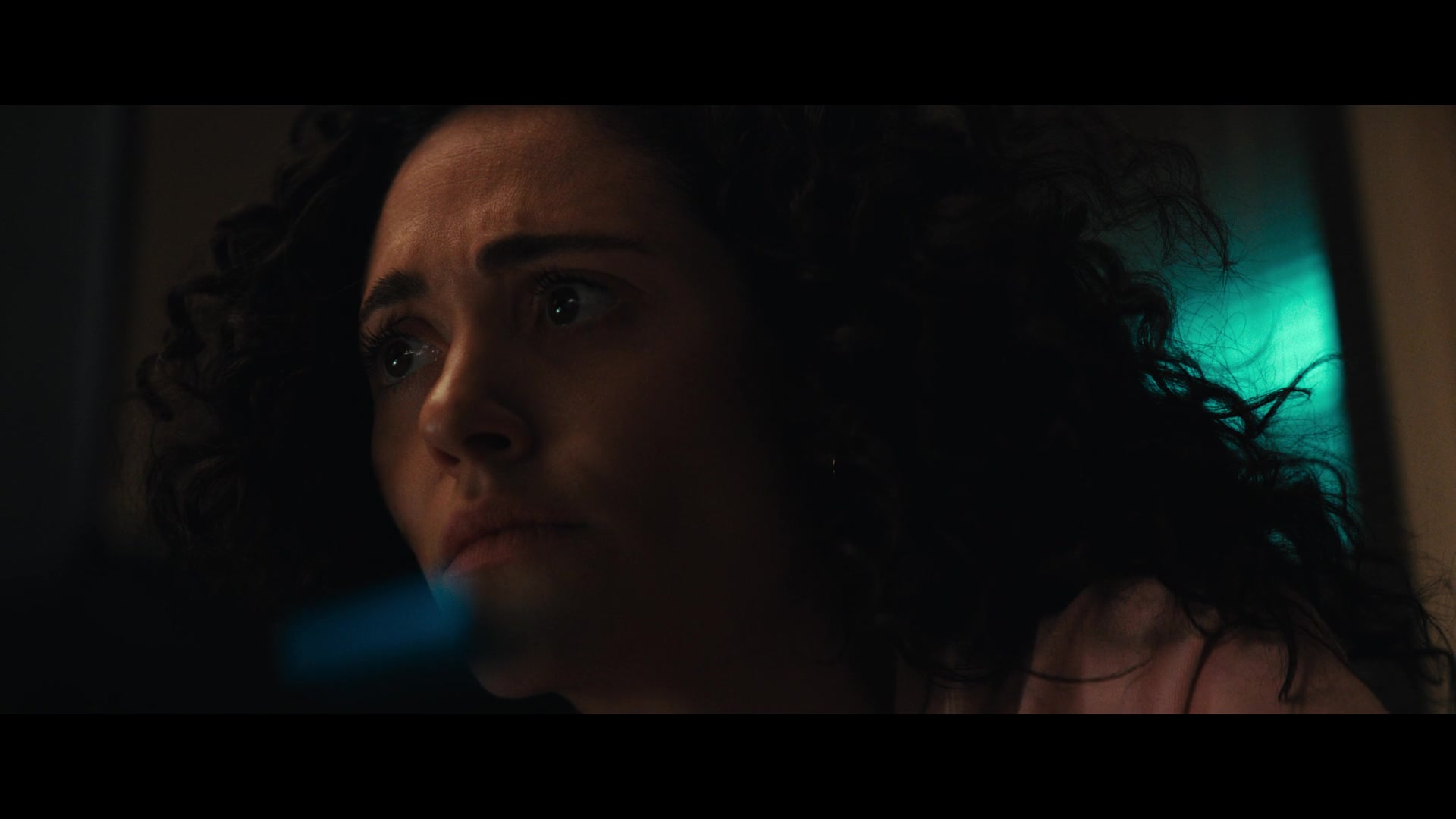 Furious_S01E01_The_Gorgon_1080p_ERW_006397.jpg