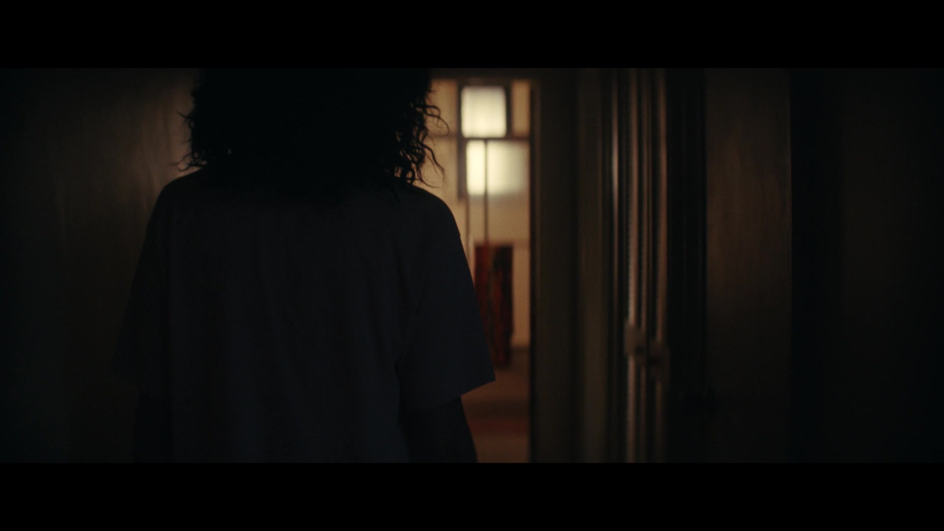 Furious_S01E02_My_Life_Had_Stood_A_Loaded_Gun_1080p_ERW_000217.jpg
