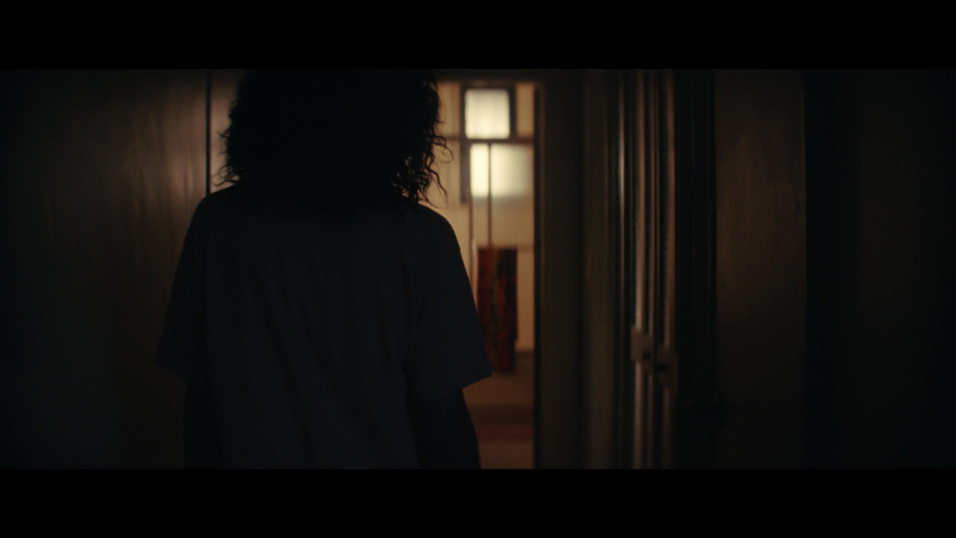 Furious_S01E02_My_Life_Had_Stood_A_Loaded_Gun_1080p_ERW_000218.jpg