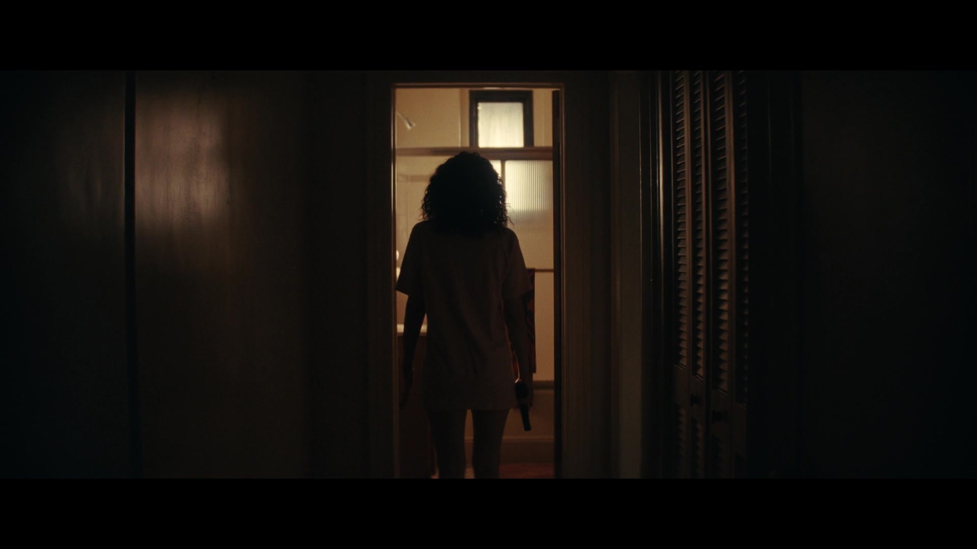 Furious_S01E02_My_Life_Had_Stood_A_Loaded_Gun_1080p_ERW_000232.jpg