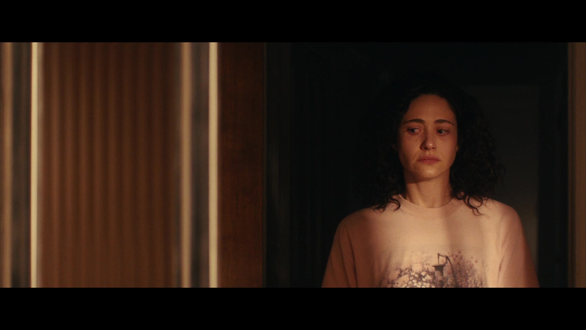Furious_S01E02_My_Life_Had_Stood_A_Loaded_Gun_1080p_ERW_000253.jpg