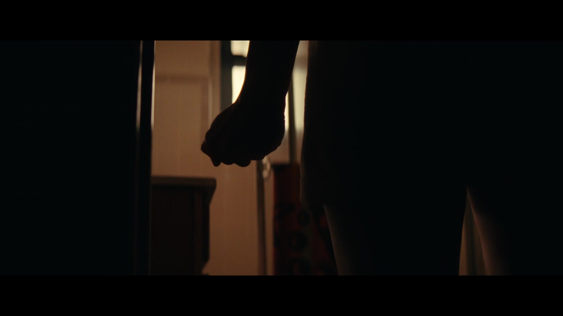Furious_S01E02_My_Life_Had_Stood_A_Loaded_Gun_1080p_ERW_000263.jpg