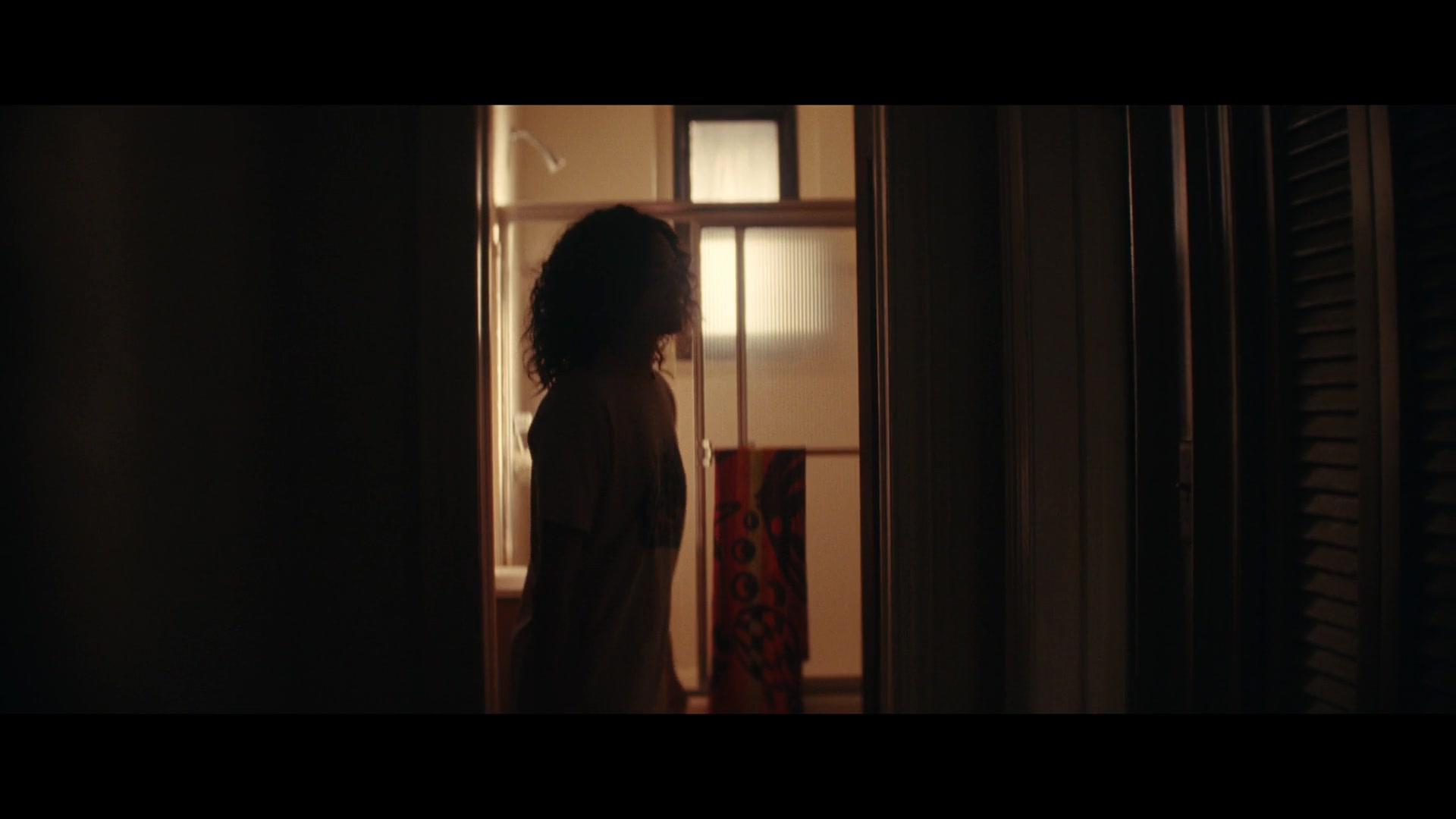 Furious_S01E02_My_Life_Had_Stood_A_Loaded_Gun_1080p_ERW_000278.jpg