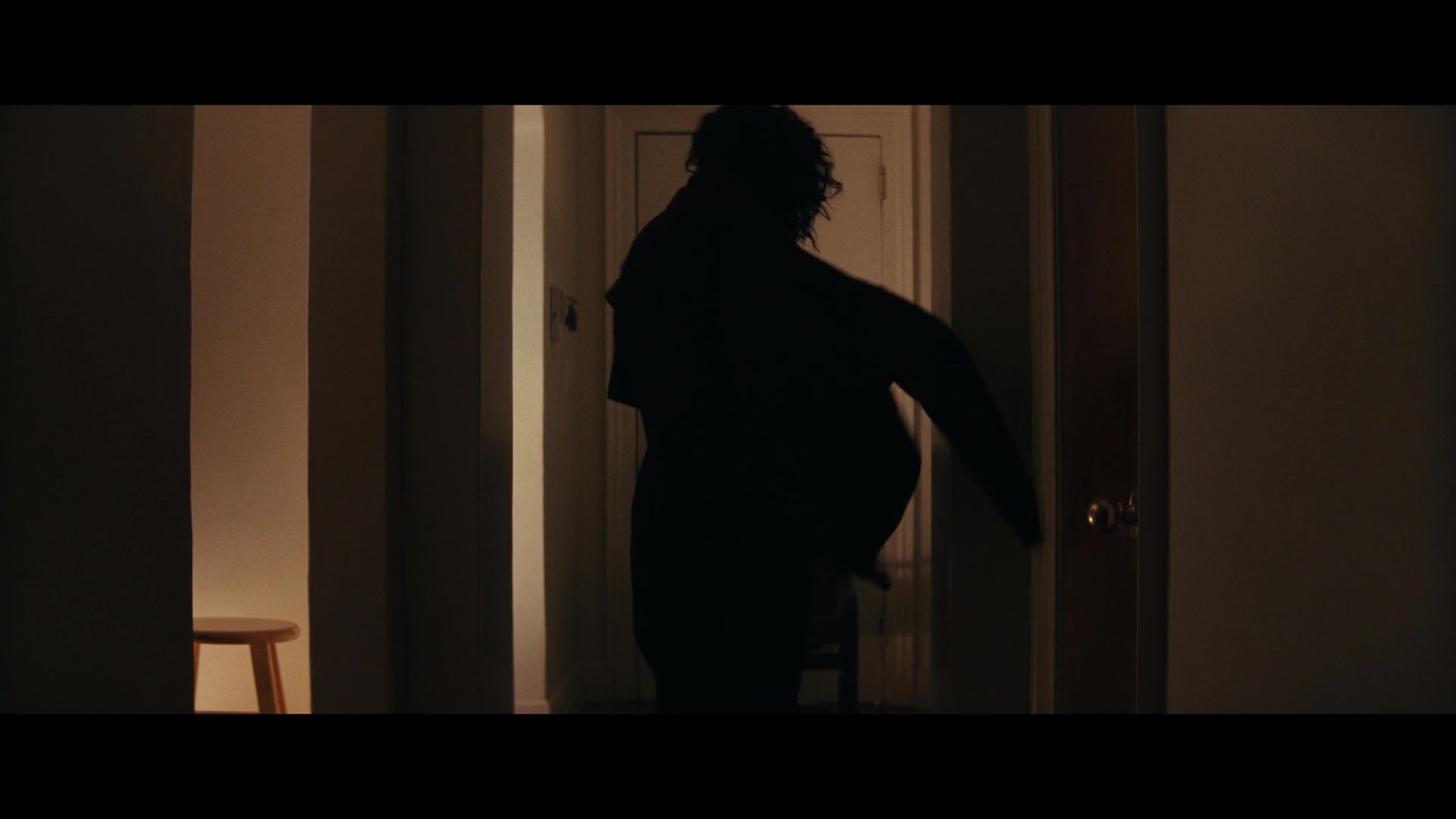 Furious_S01E02_My_Life_Had_Stood_A_Loaded_Gun_1080p_ERW_000291.jpg