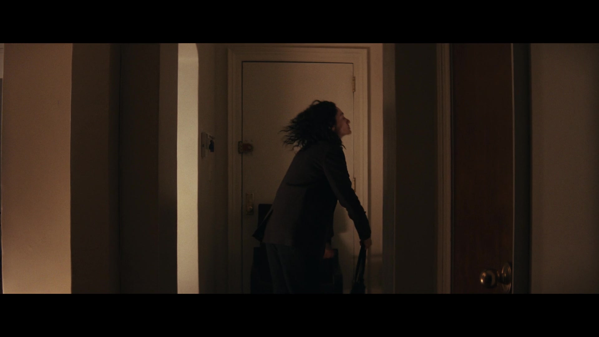 Furious_S01E02_My_Life_Had_Stood_A_Loaded_Gun_1080p_ERW_000299.jpg