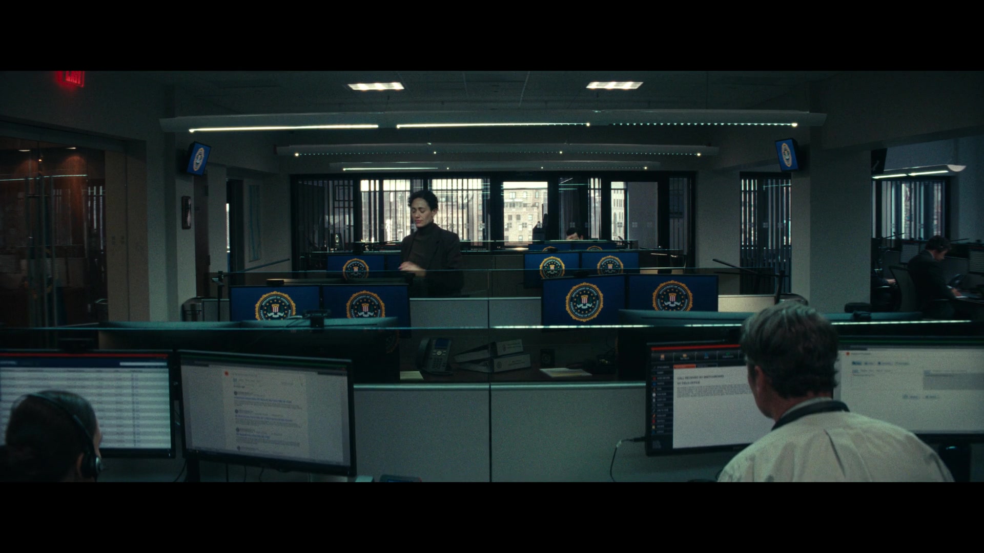 Furious_S01E02_My_Life_Had_Stood_A_Loaded_Gun_1080p_ERW_000839.jpg