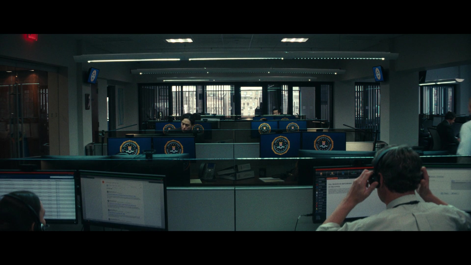 Furious_S01E02_My_Life_Had_Stood_A_Loaded_Gun_1080p_ERW_000843.jpg