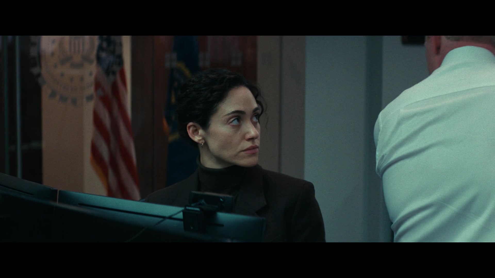Furious_S01E02_My_Life_Had_Stood_A_Loaded_Gun_1080p_ERW_000904.jpg