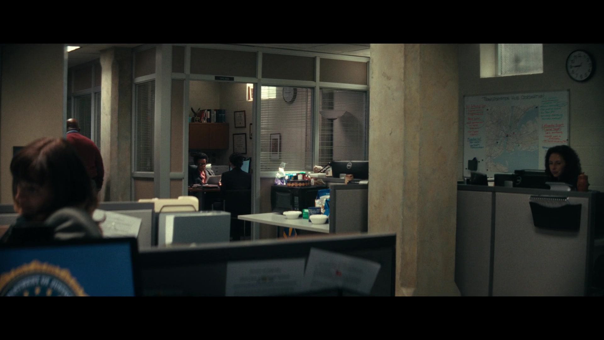 Furious_S01E02_My_Life_Had_Stood_A_Loaded_Gun_1080p_ERW_001272.jpg