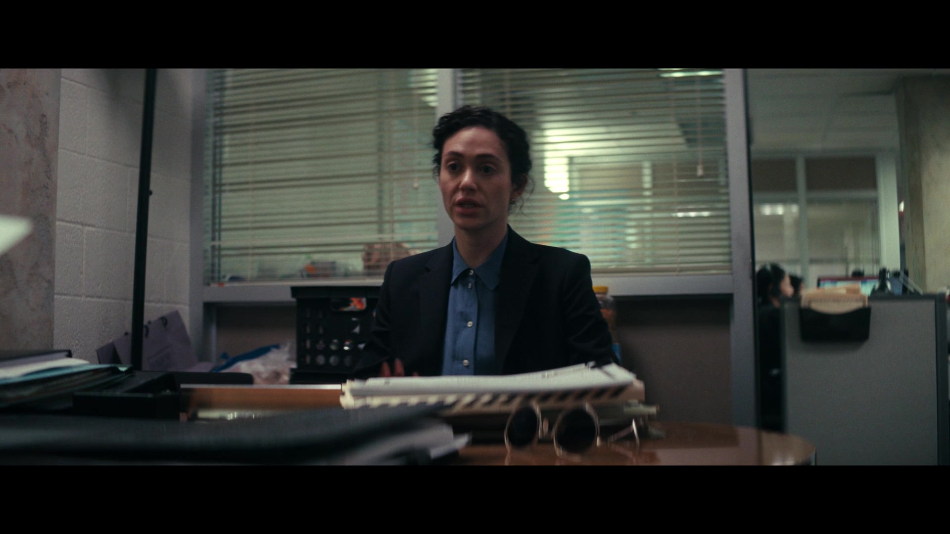 Furious_S01E02_My_Life_Had_Stood_A_Loaded_Gun_1080p_ERW_001275.jpg