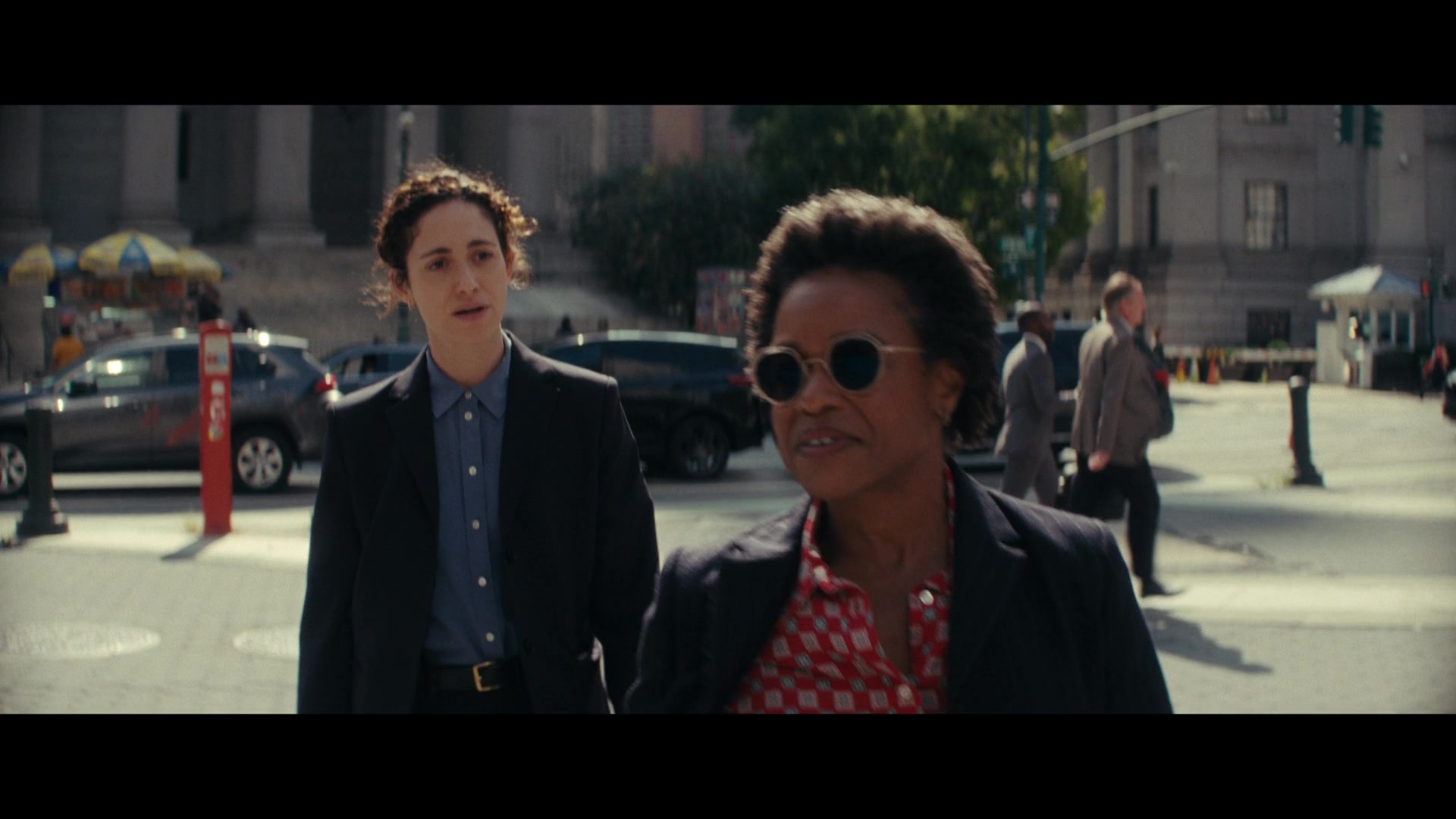 Furious_S01E02_My_Life_Had_Stood_A_Loaded_Gun_1080p_ERW_001545.jpg