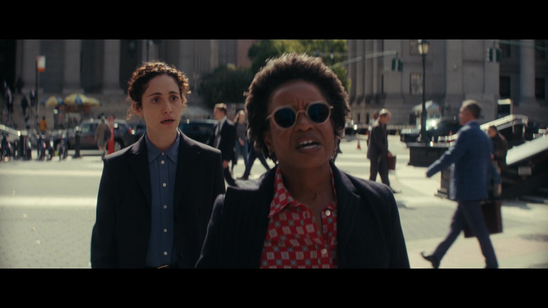 Furious_S01E02_My_Life_Had_Stood_A_Loaded_Gun_1080p_ERW_001571.jpg