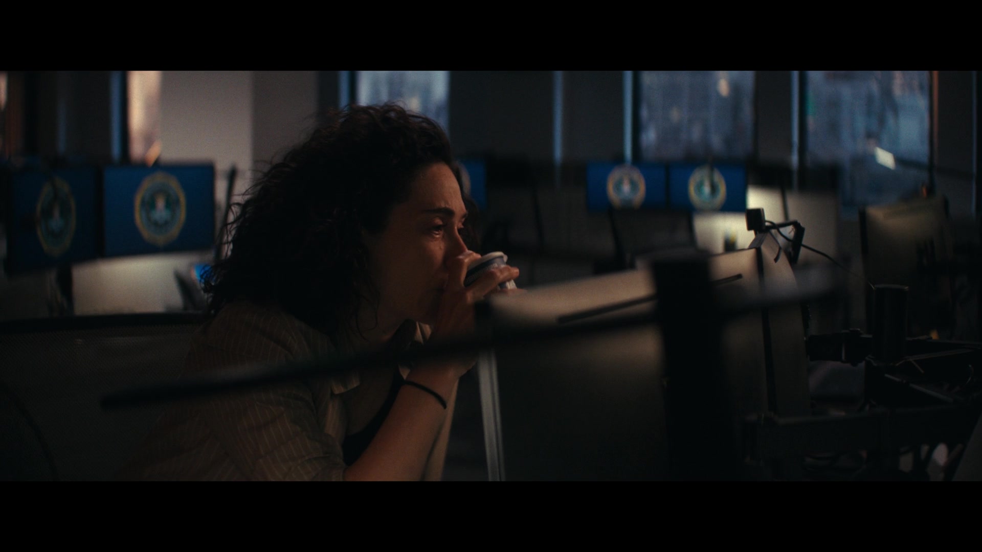 Furious_S01E02_My_Life_Had_Stood_A_Loaded_Gun_1080p_ERW_002448.jpg