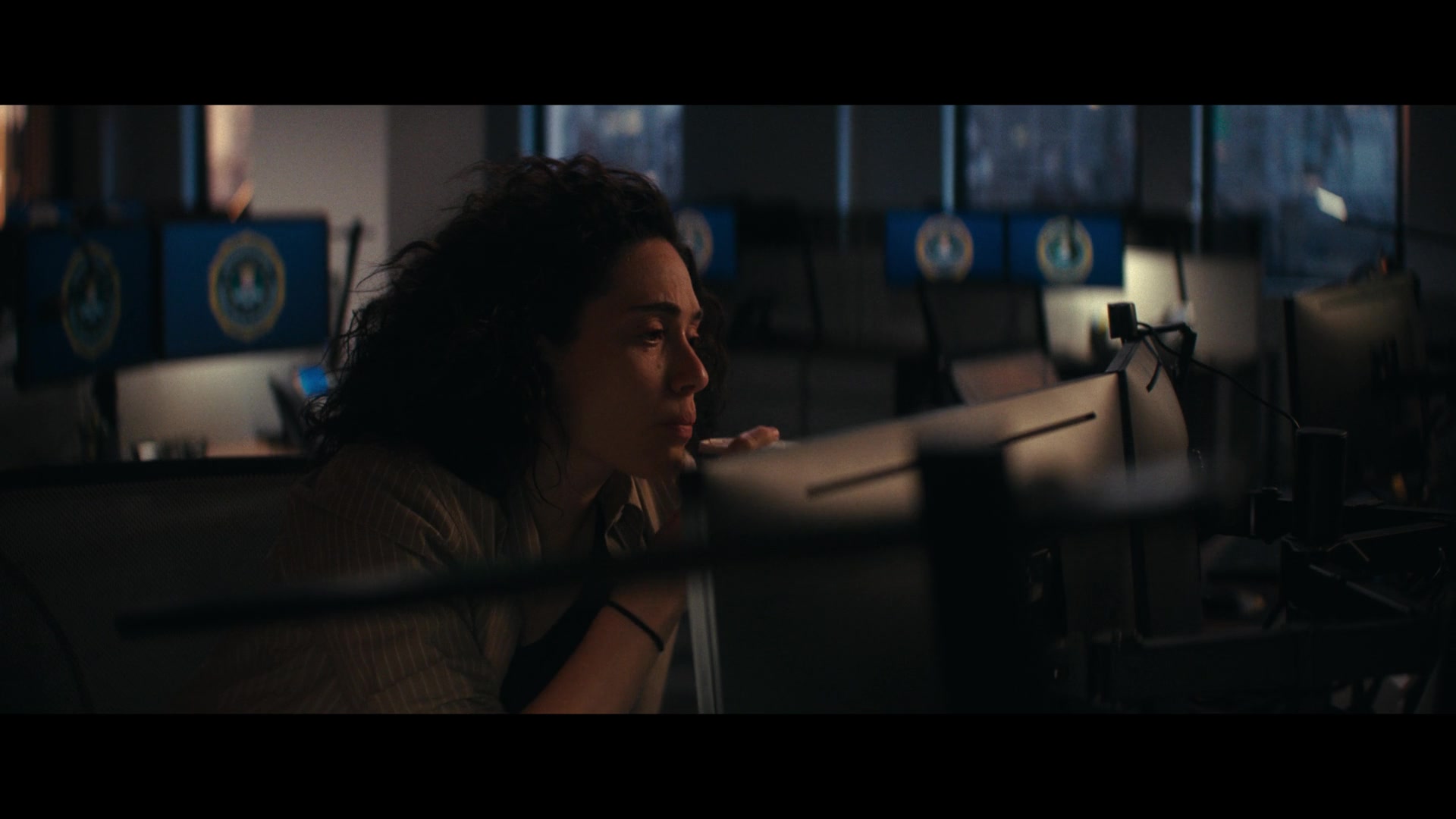 Furious_S01E02_My_Life_Had_Stood_A_Loaded_Gun_1080p_ERW_002451.jpg