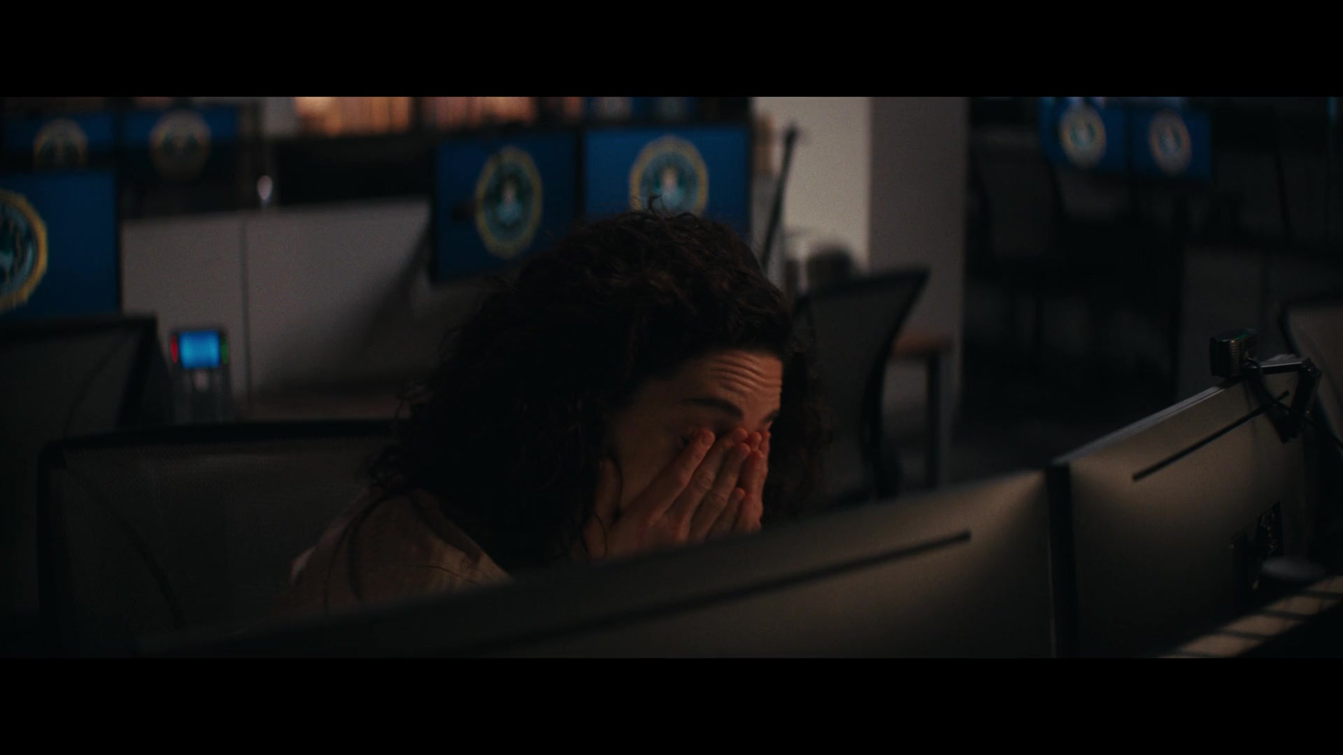 Furious_S01E02_My_Life_Had_Stood_A_Loaded_Gun_1080p_ERW_002539.jpg