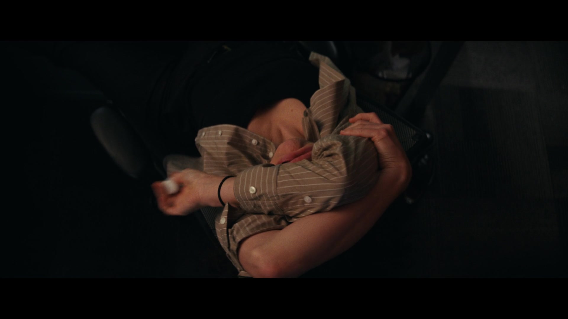 Furious_S01E02_My_Life_Had_Stood_A_Loaded_Gun_1080p_ERW_002547.jpg