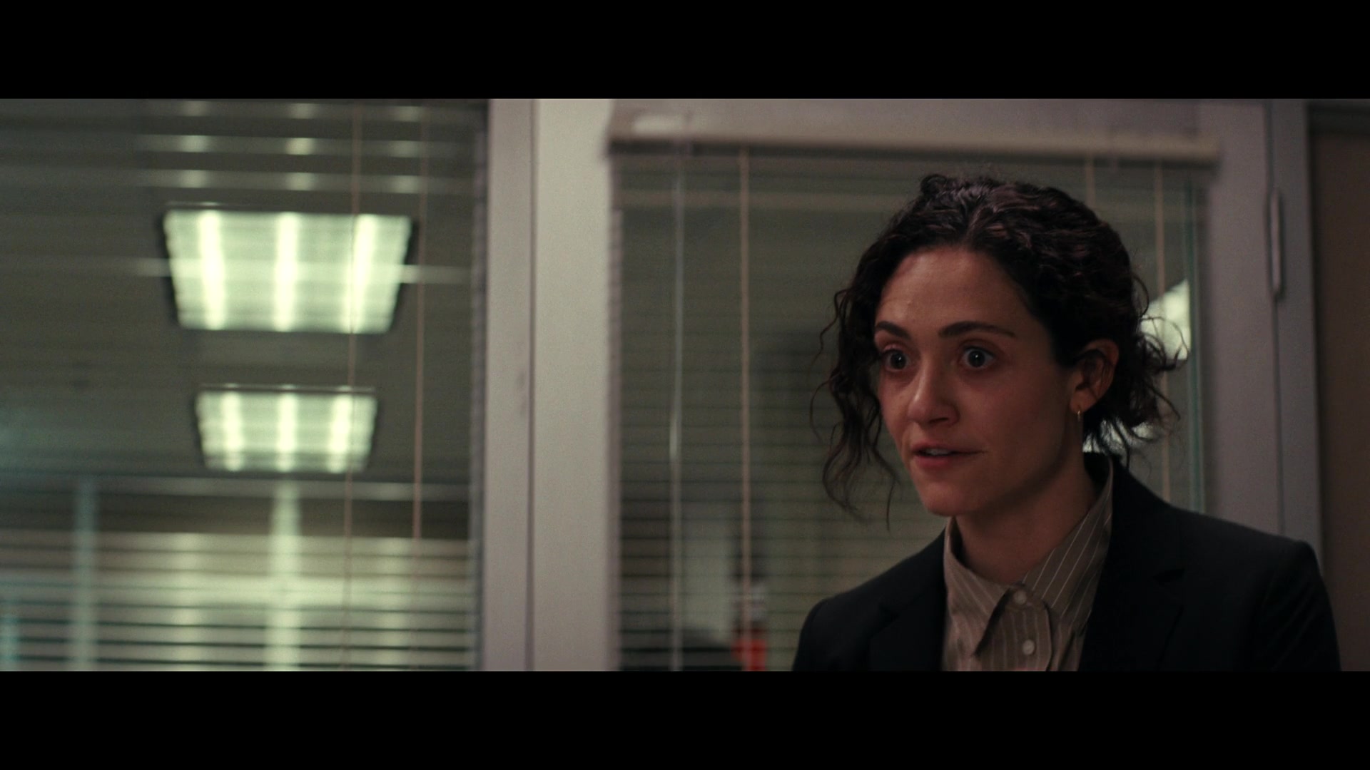 Furious_S01E02_My_Life_Had_Stood_A_Loaded_Gun_1080p_ERW_002621.jpg