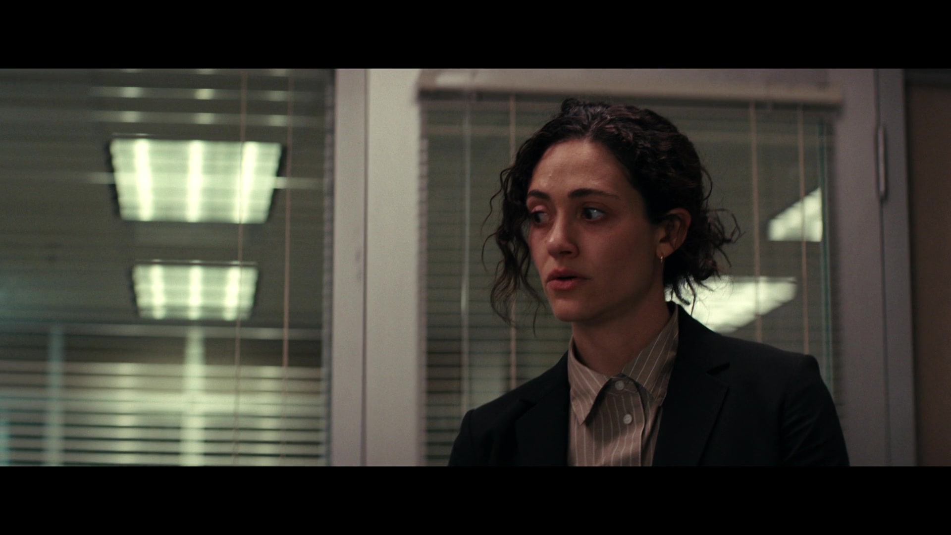 Furious_S01E02_My_Life_Had_Stood_A_Loaded_Gun_1080p_ERW_002658.jpg