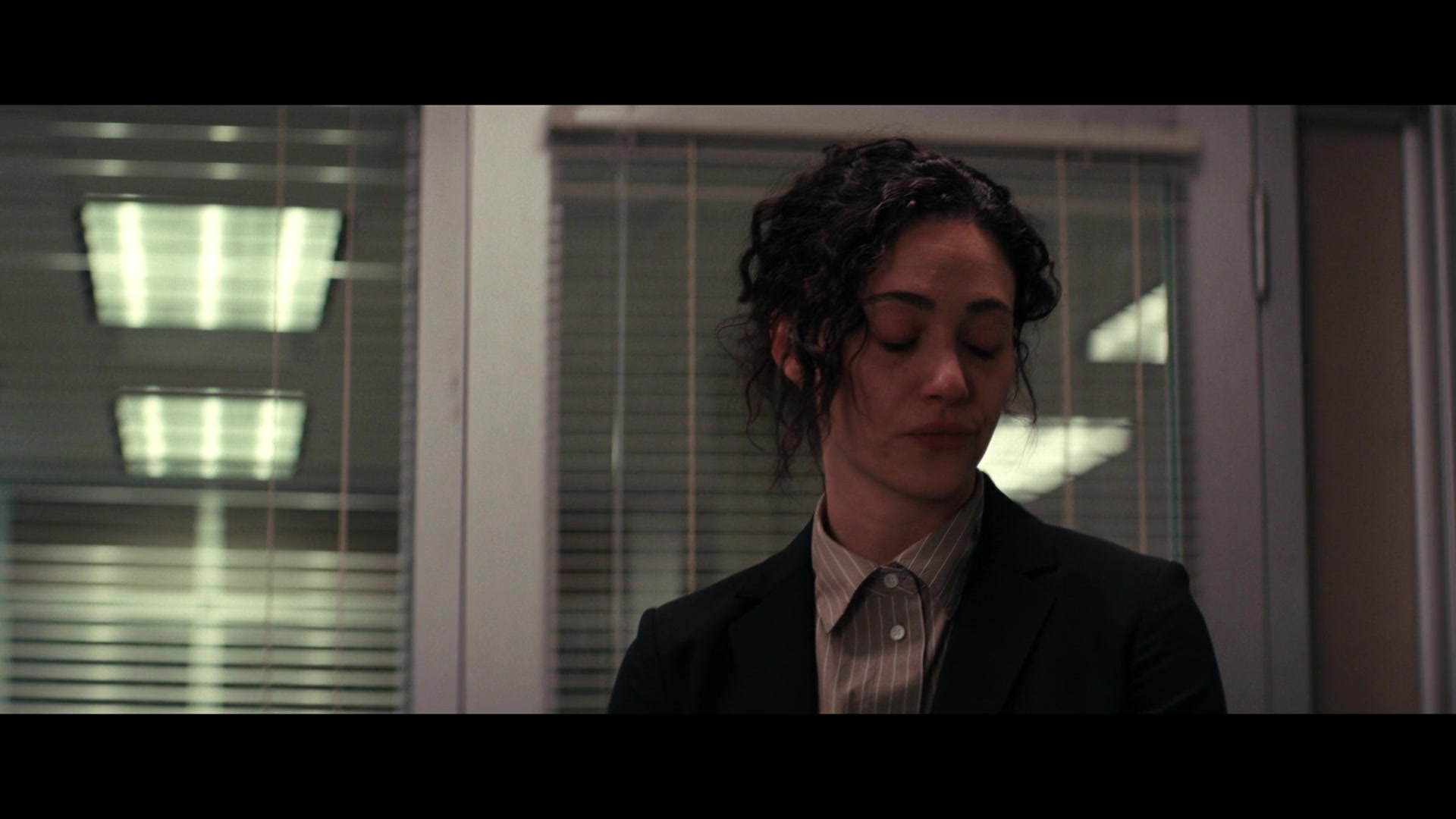 Furious_S01E02_My_Life_Had_Stood_A_Loaded_Gun_1080p_ERW_002765.jpg