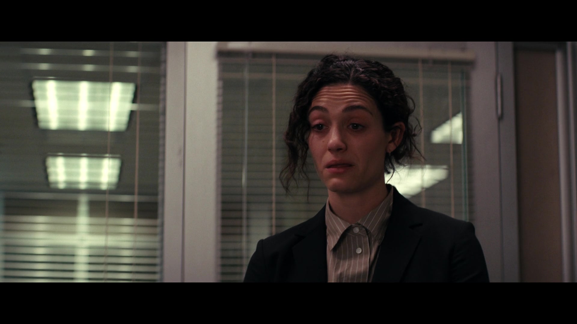 Furious_S01E02_My_Life_Had_Stood_A_Loaded_Gun_1080p_ERW_002772.jpg