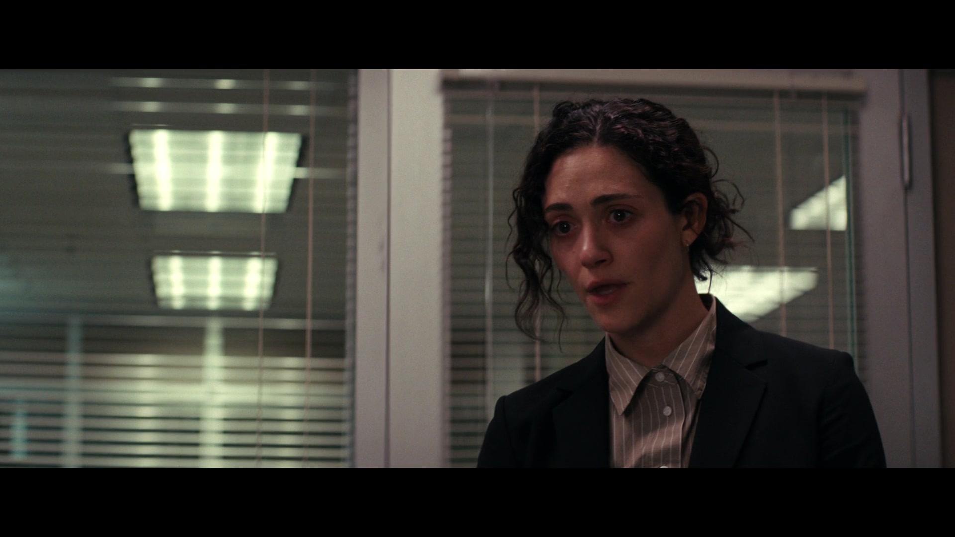 Furious_S01E02_My_Life_Had_Stood_A_Loaded_Gun_1080p_ERW_002819.jpg