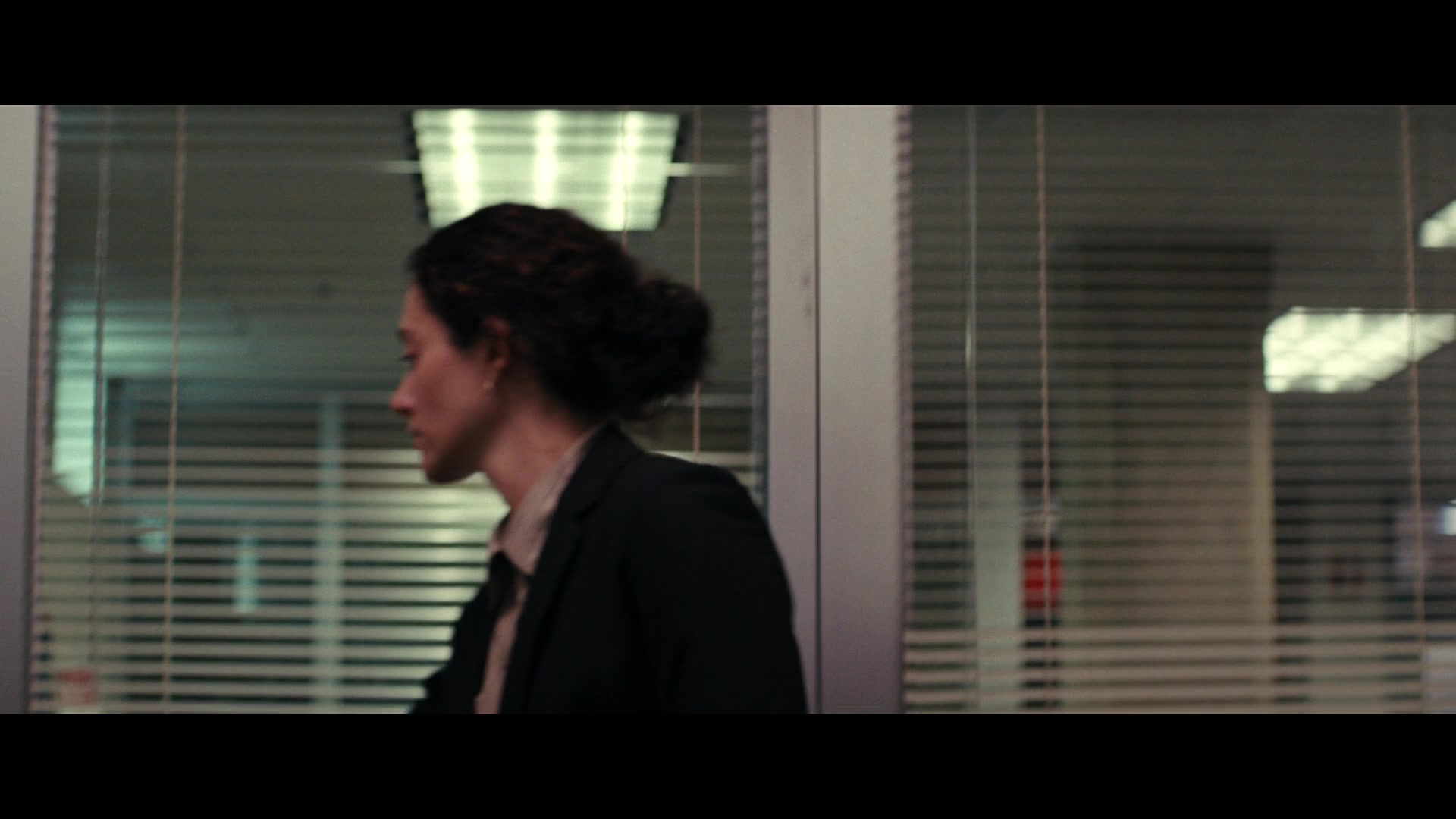 Furious_S01E02_My_Life_Had_Stood_A_Loaded_Gun_1080p_ERW_002865.jpg