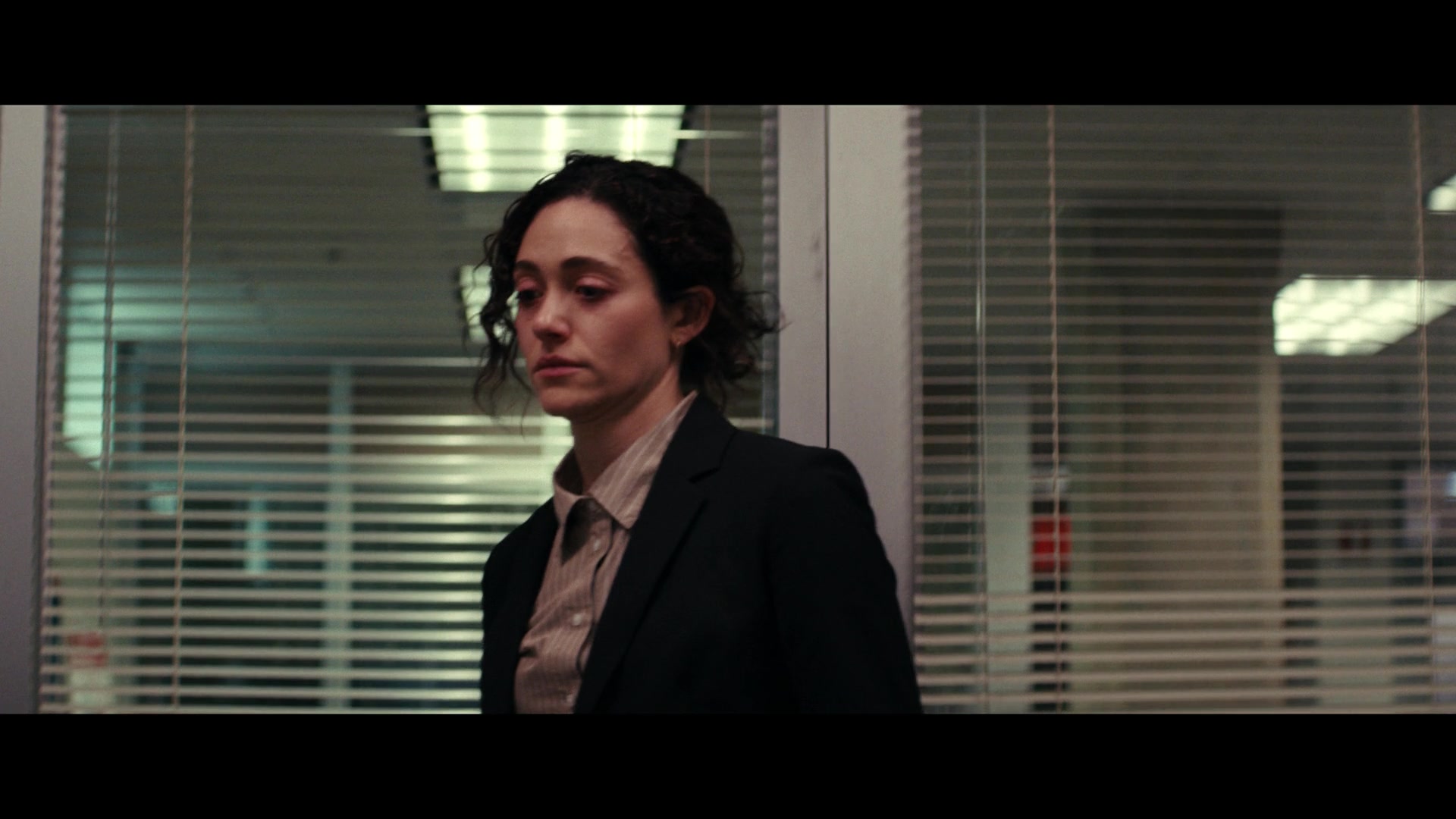Furious_S01E02_My_Life_Had_Stood_A_Loaded_Gun_1080p_ERW_002868.jpg